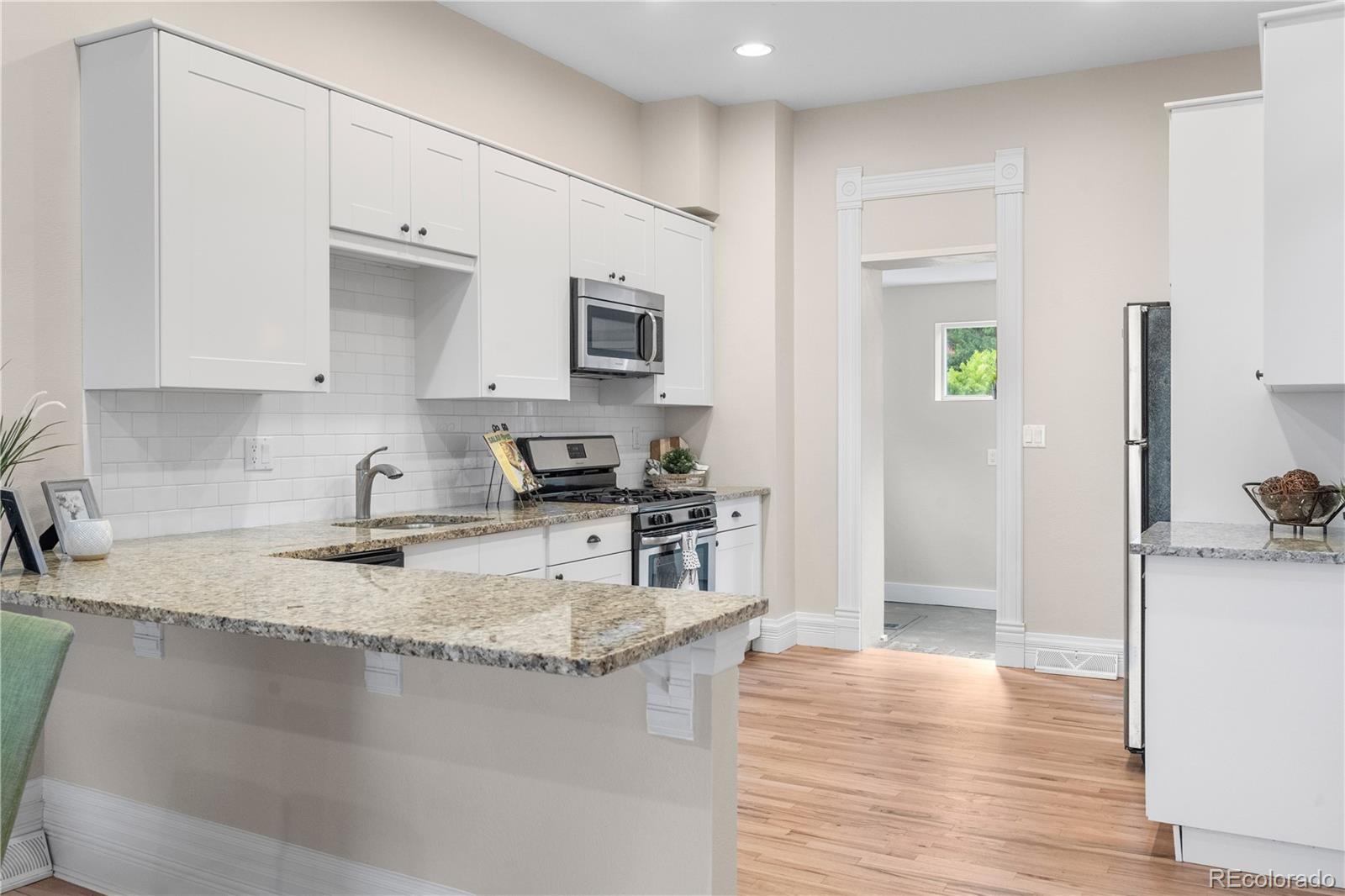 MLS Image #11 for 328 e dakota avenue,denver, Colorado