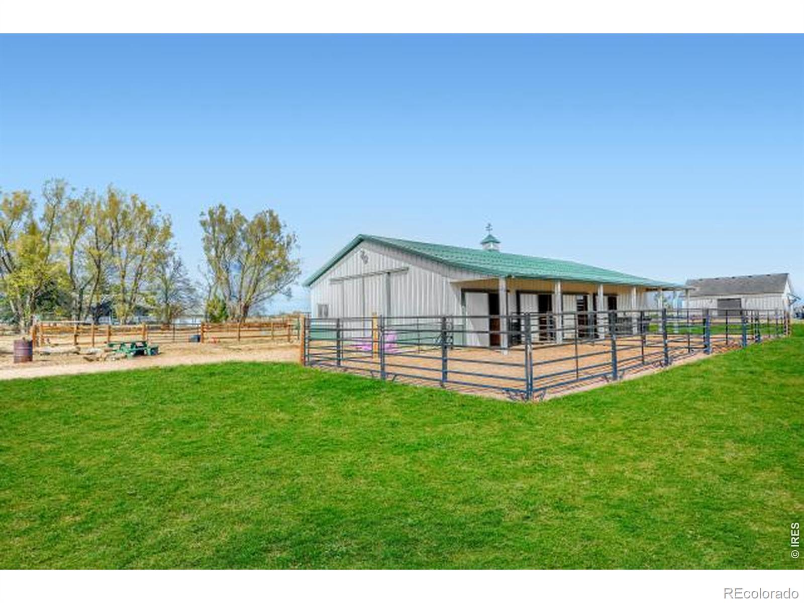 MLS Image #31 for 560  talons reach run,berthoud, Colorado