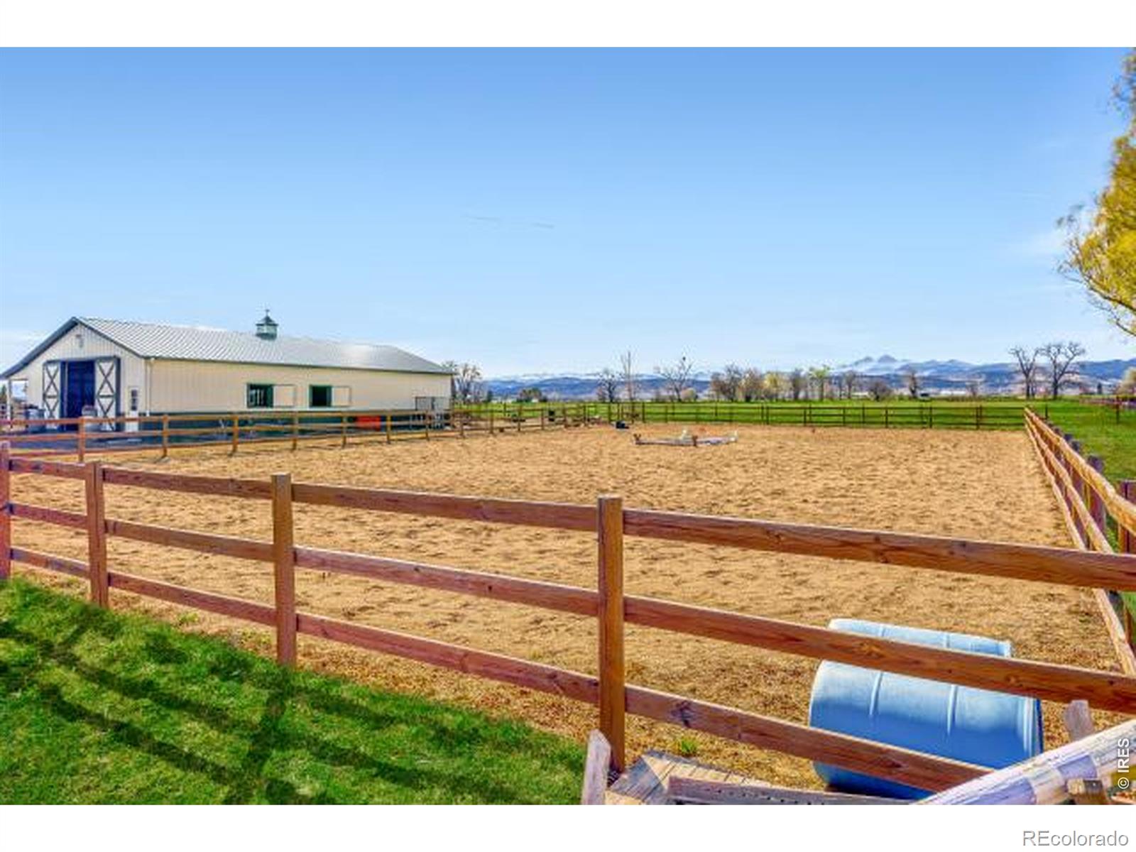 MLS Image #33 for 560  talons reach run,berthoud, Colorado