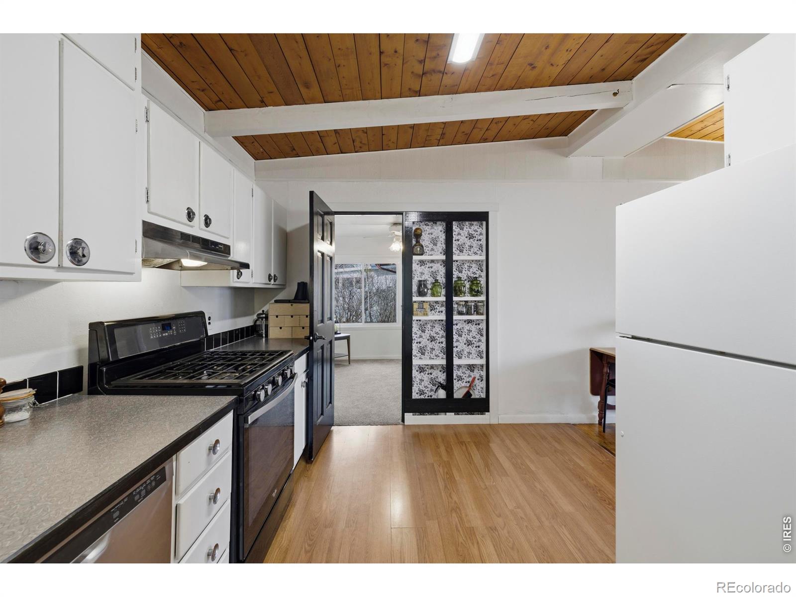 MLS Image #10 for 128 e 22nd street,loveland, Colorado