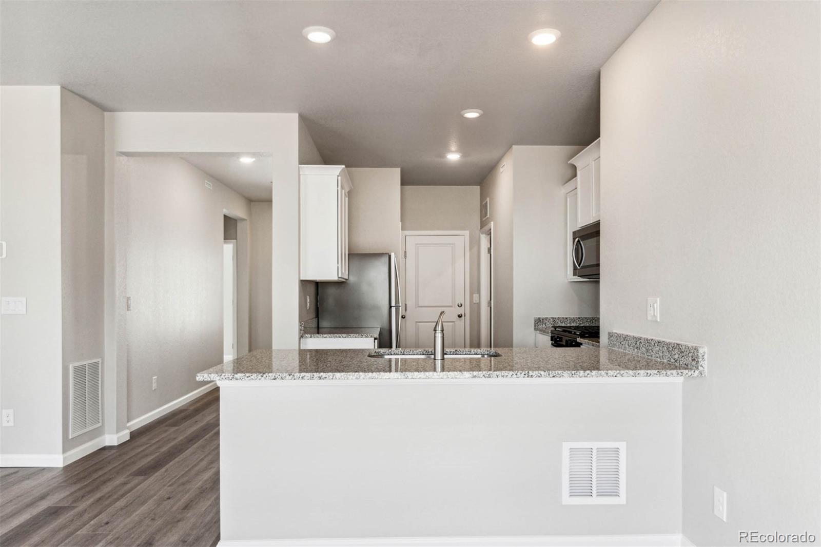 MLS Image #4 for 17850 e 94th avenue,commerce city, Colorado