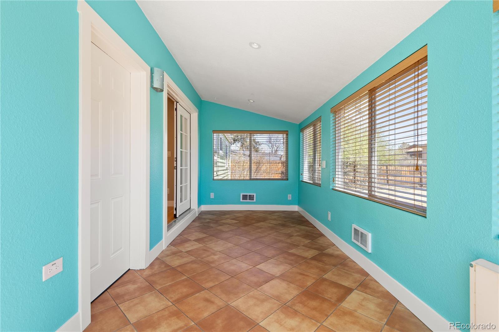 MLS Image #12 for 1496 s locust street,denver, Colorado