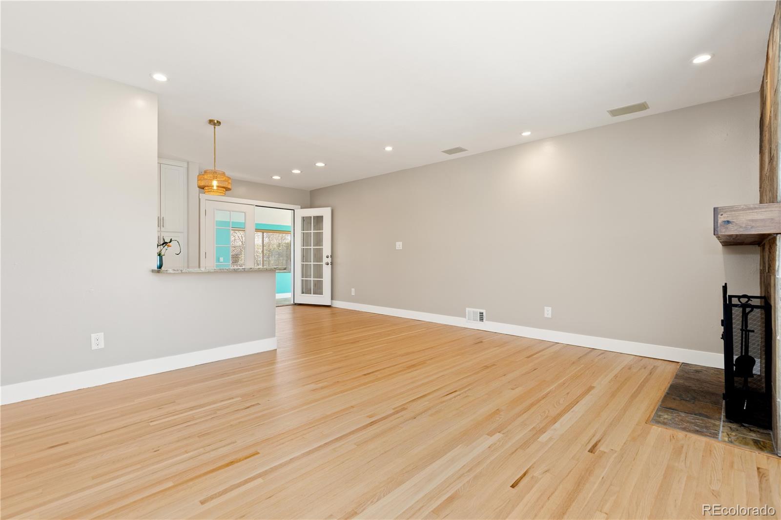 MLS Image #3 for 1496 s locust street,denver, Colorado