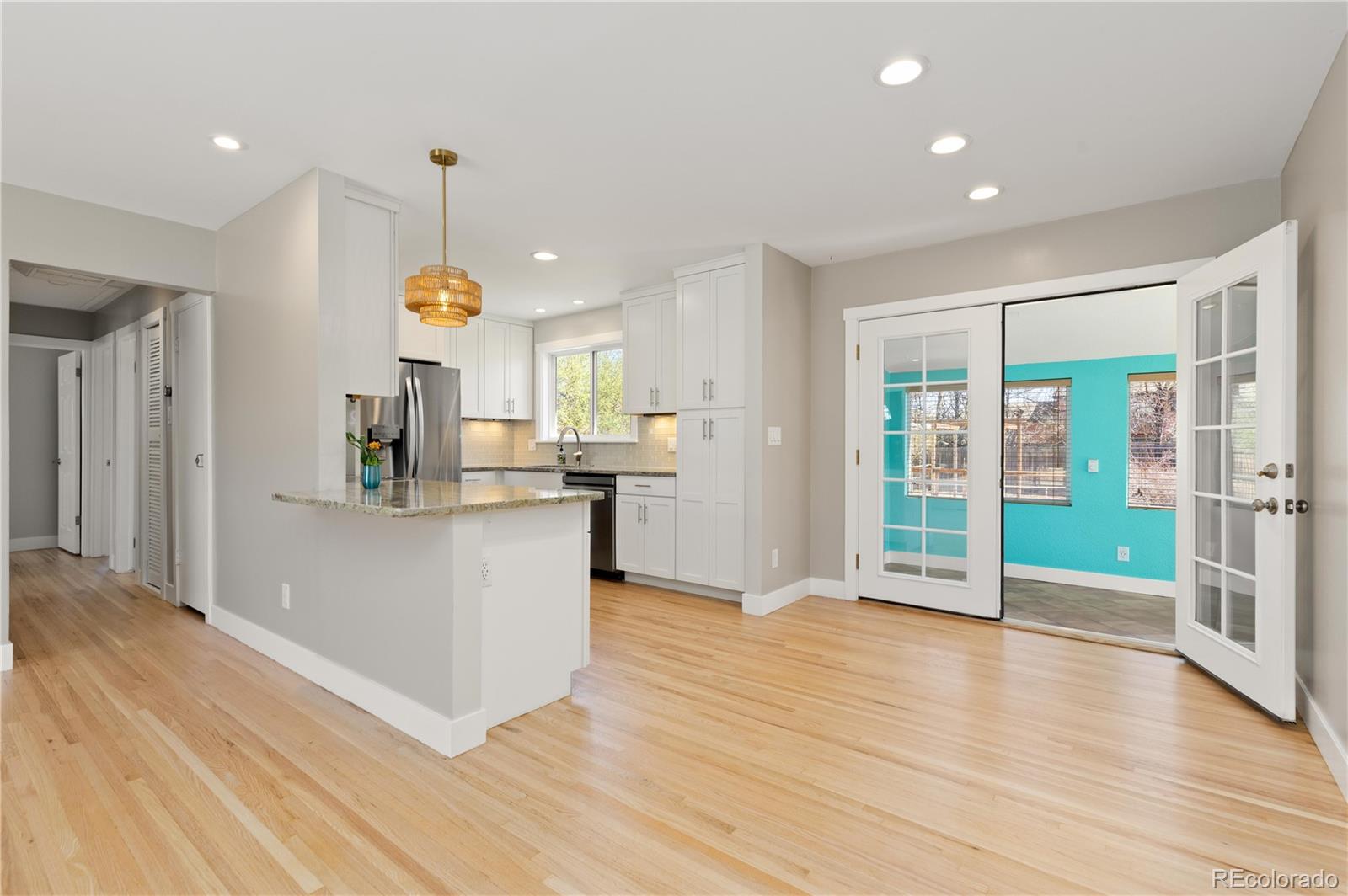 MLS Image #4 for 1496 s locust street,denver, Colorado
