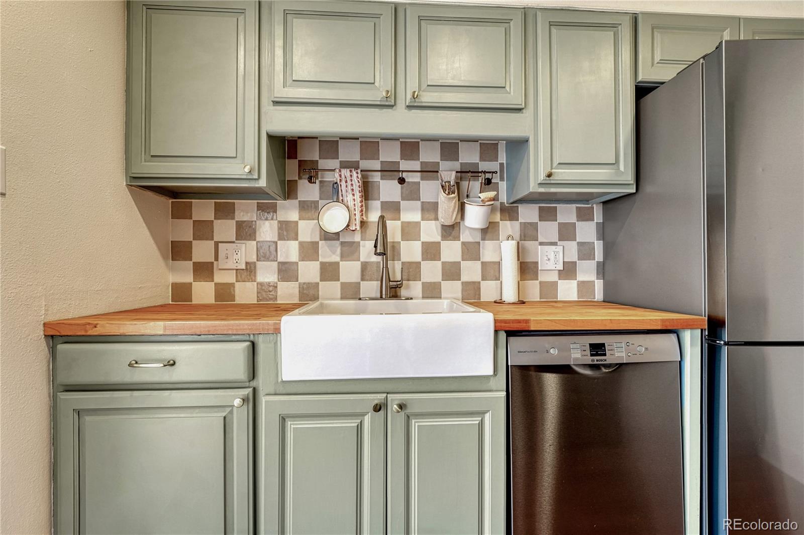 MLS Image #7 for 4801 e 9th avenue,denver, Colorado