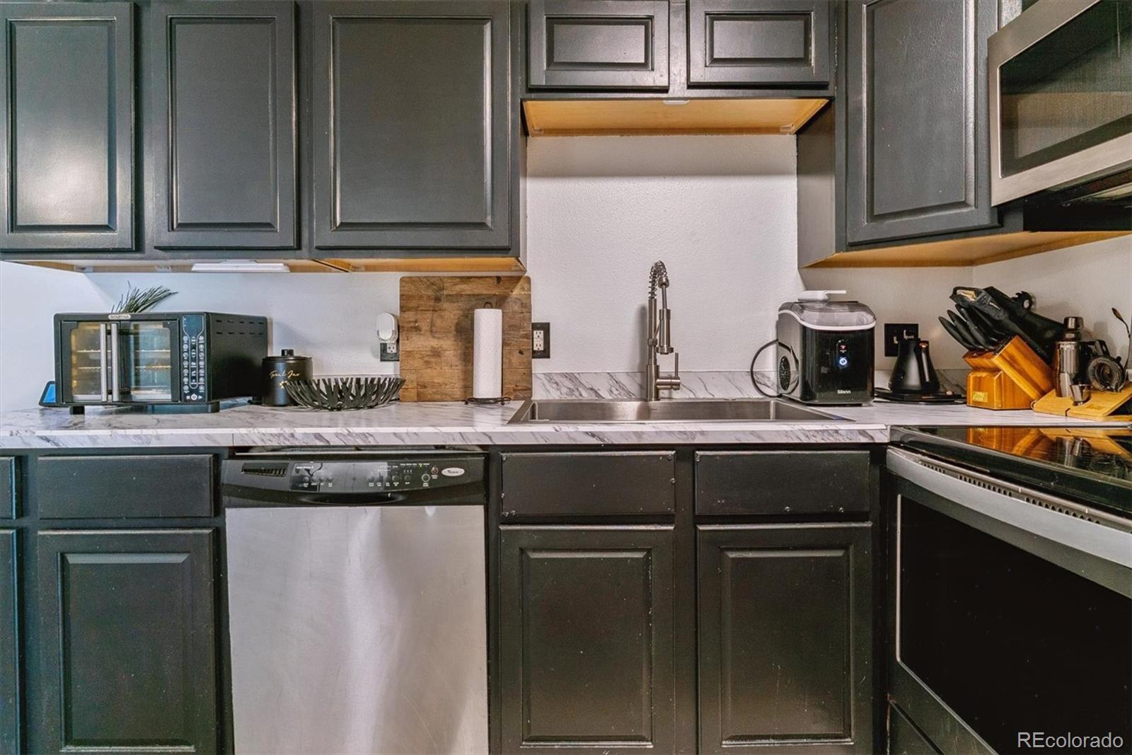 MLS Image #10 for 5300 e cherry creek south drive 1116,denver, Colorado