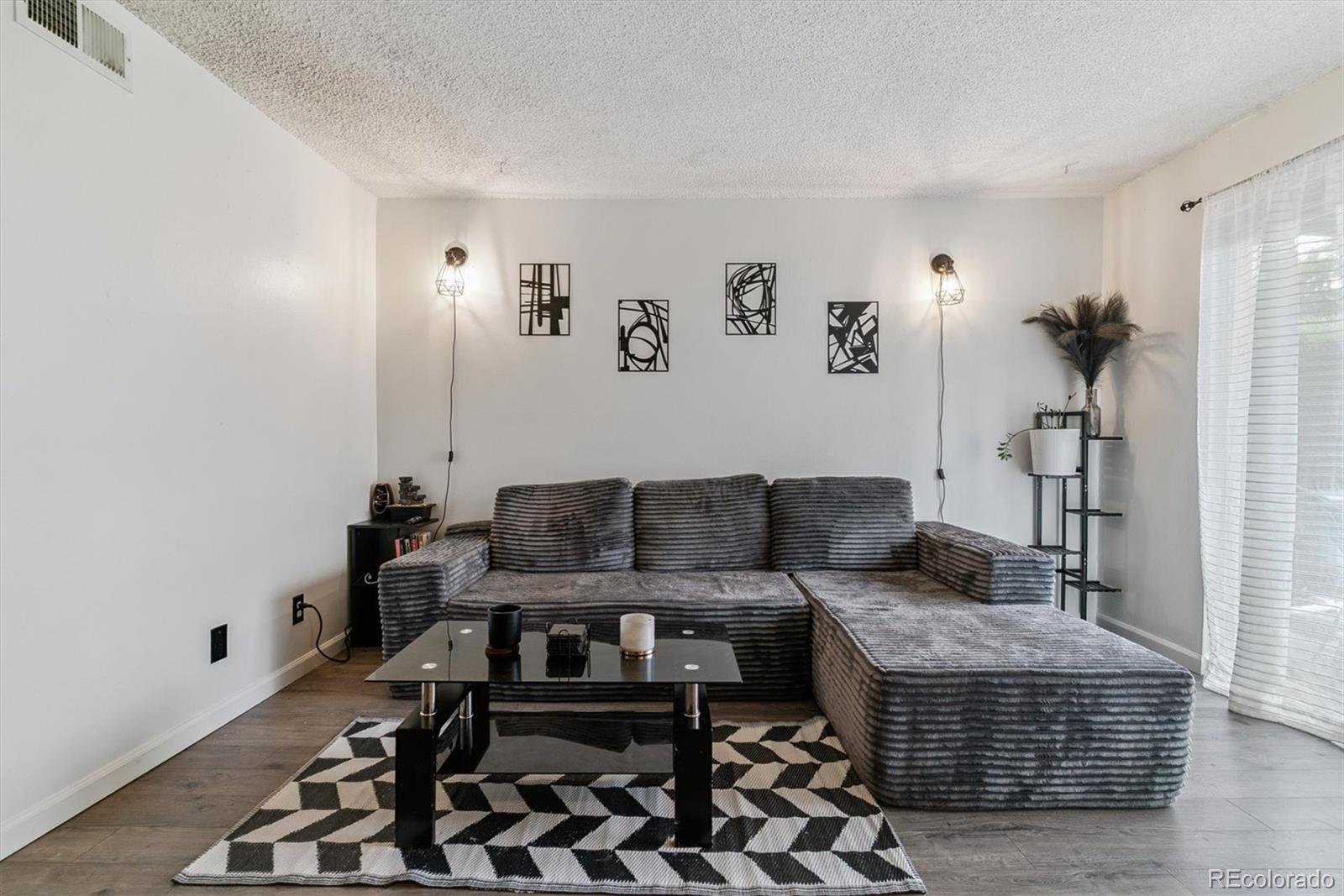 MLS Image #2 for 5300 e cherry creek south drive 1116,denver, Colorado