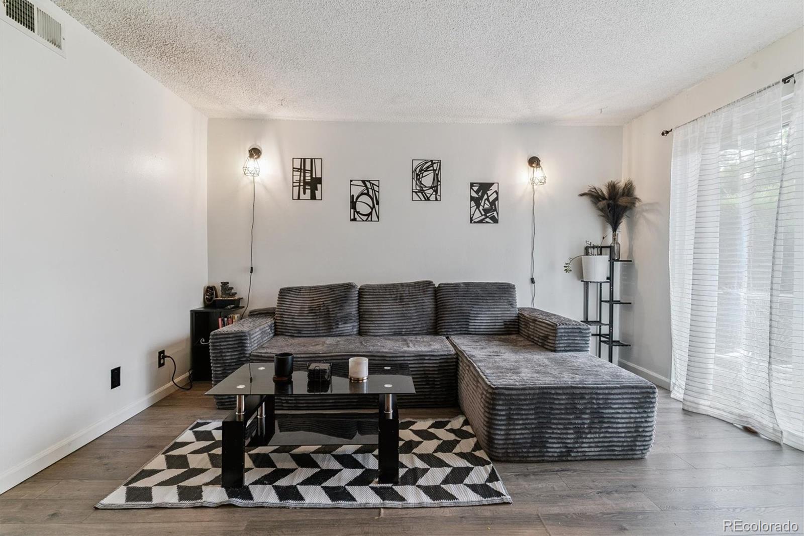 MLS Image #3 for 5300 e cherry creek south drive 1116,denver, Colorado