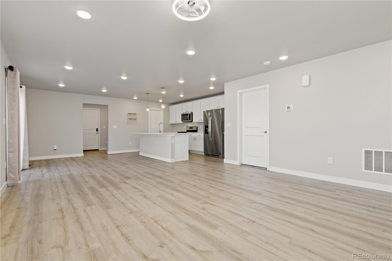 MLS Image #11 for 958  colorado river avenue,brighton, Colorado