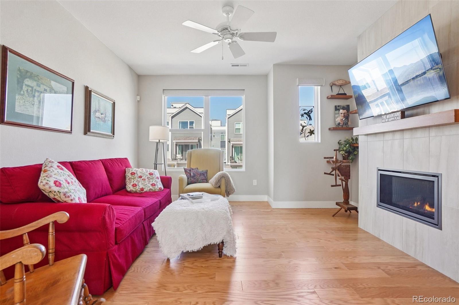 MLS Image #5 for 888 s valentia street,denver, Colorado