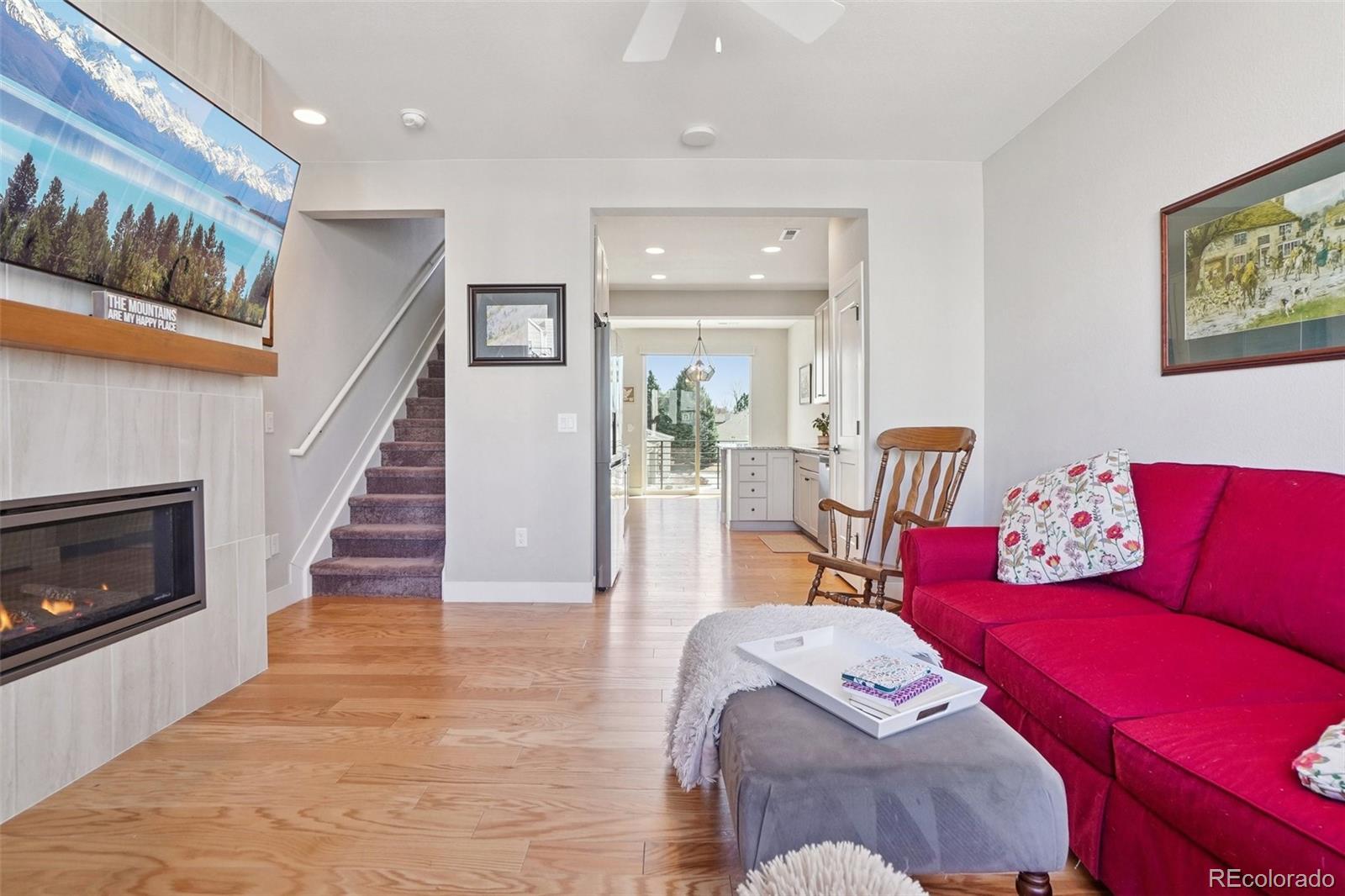 MLS Image #6 for 888 s valentia street,denver, Colorado