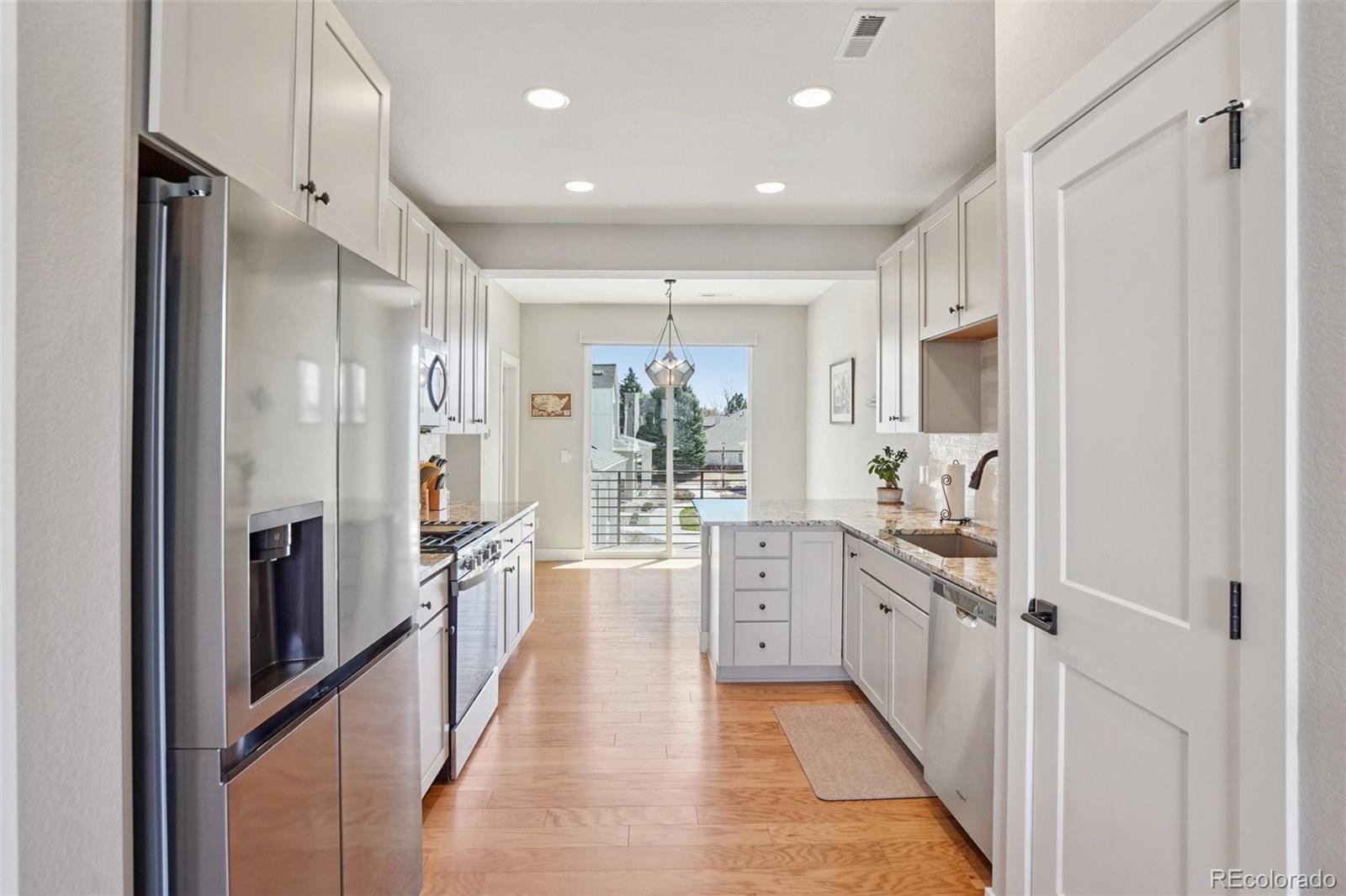 MLS Image #9 for 888 s valentia street,denver, Colorado