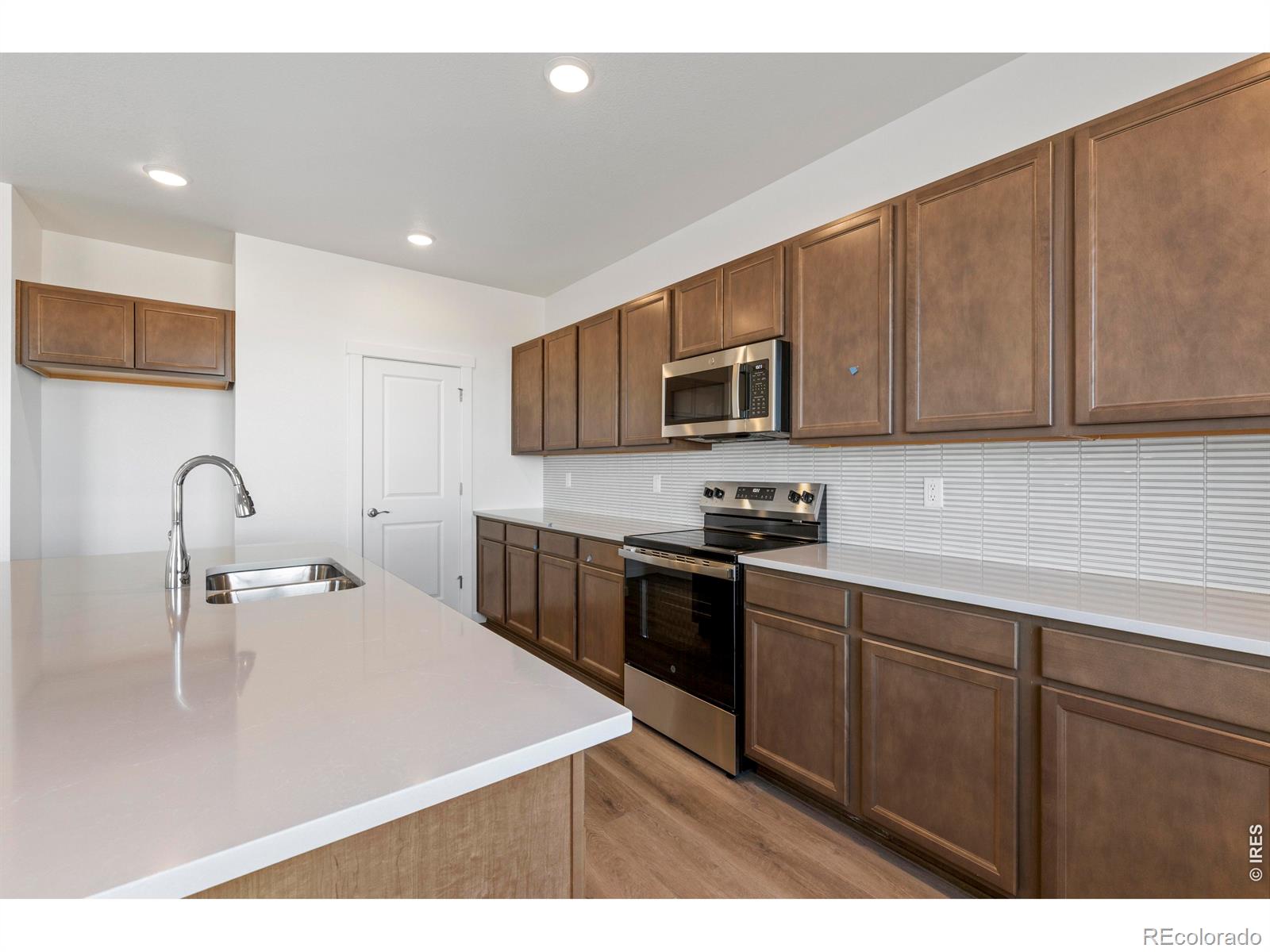 MLS Image #5 for 1448  boyle street,windsor, Colorado