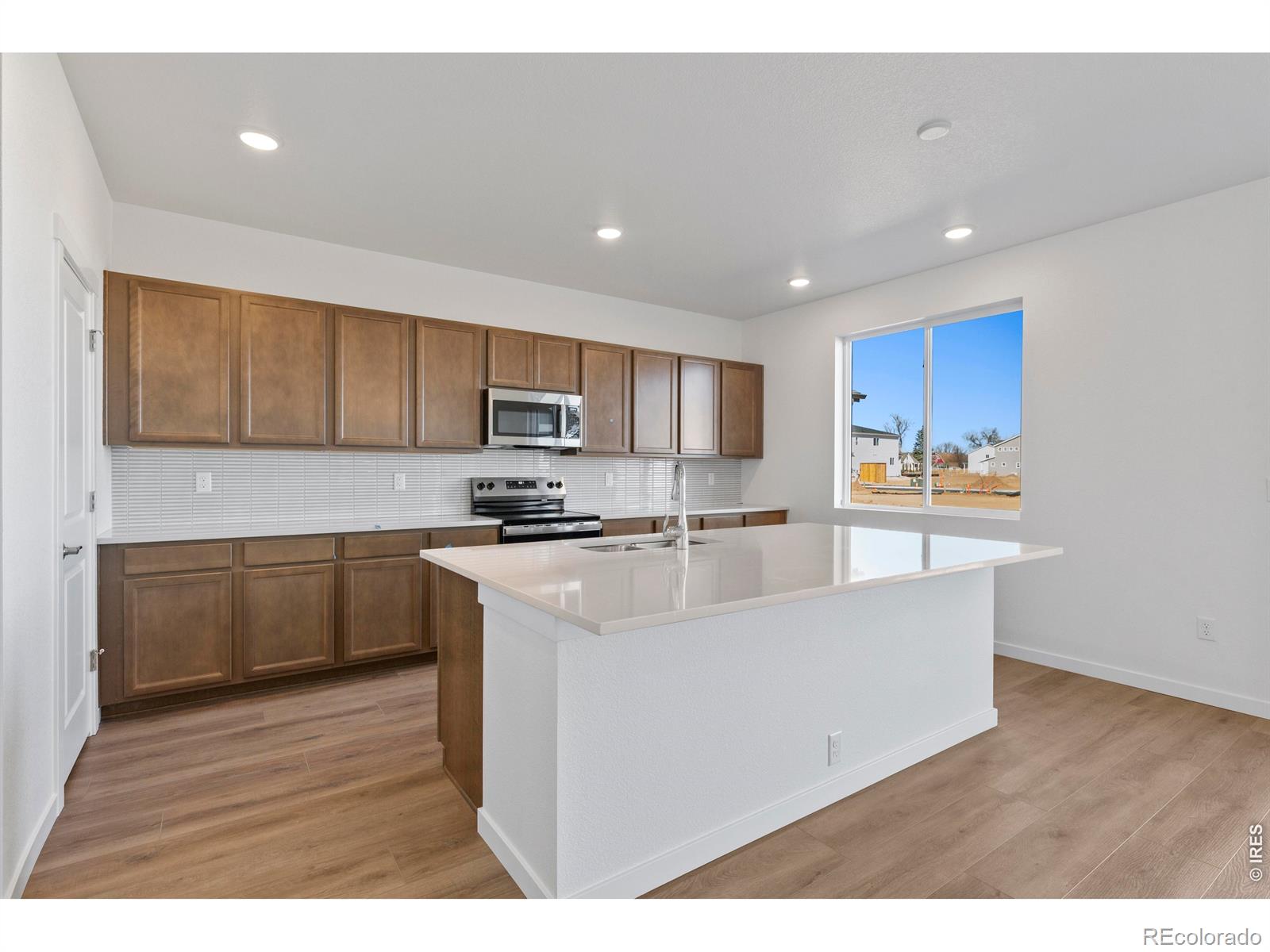 MLS Image #6 for 1448  boyle street,windsor, Colorado