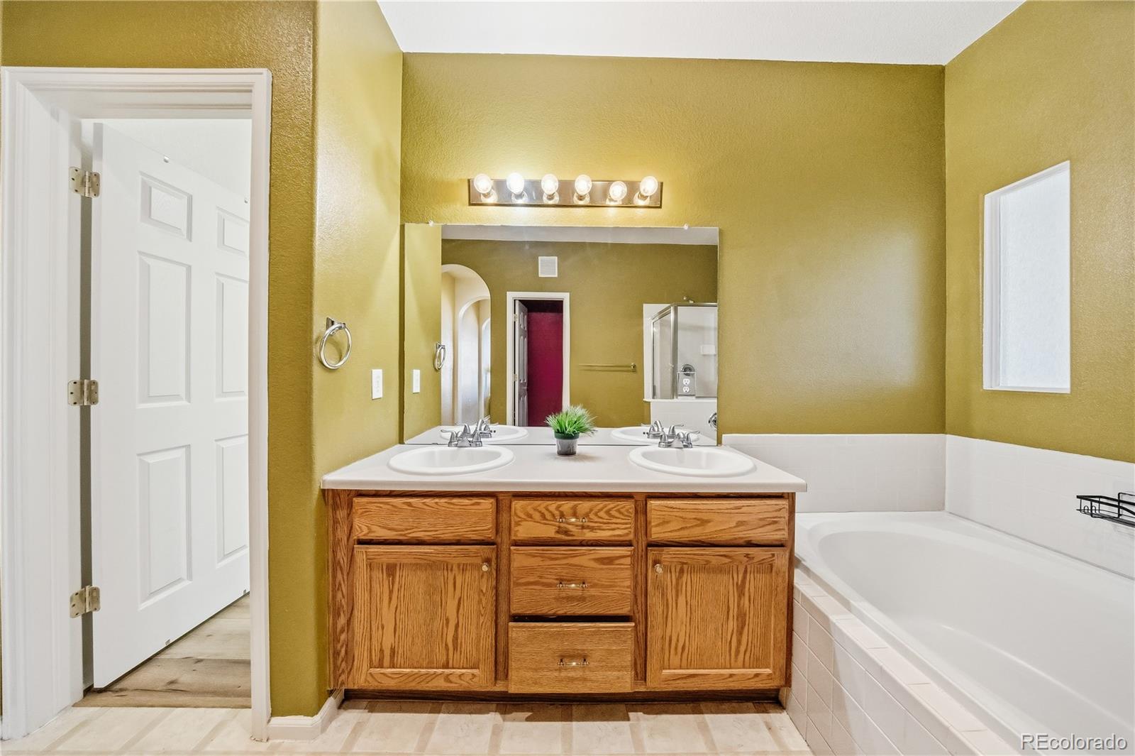 MLS Image #27 for 7777 e 23rd avenue,denver, Colorado