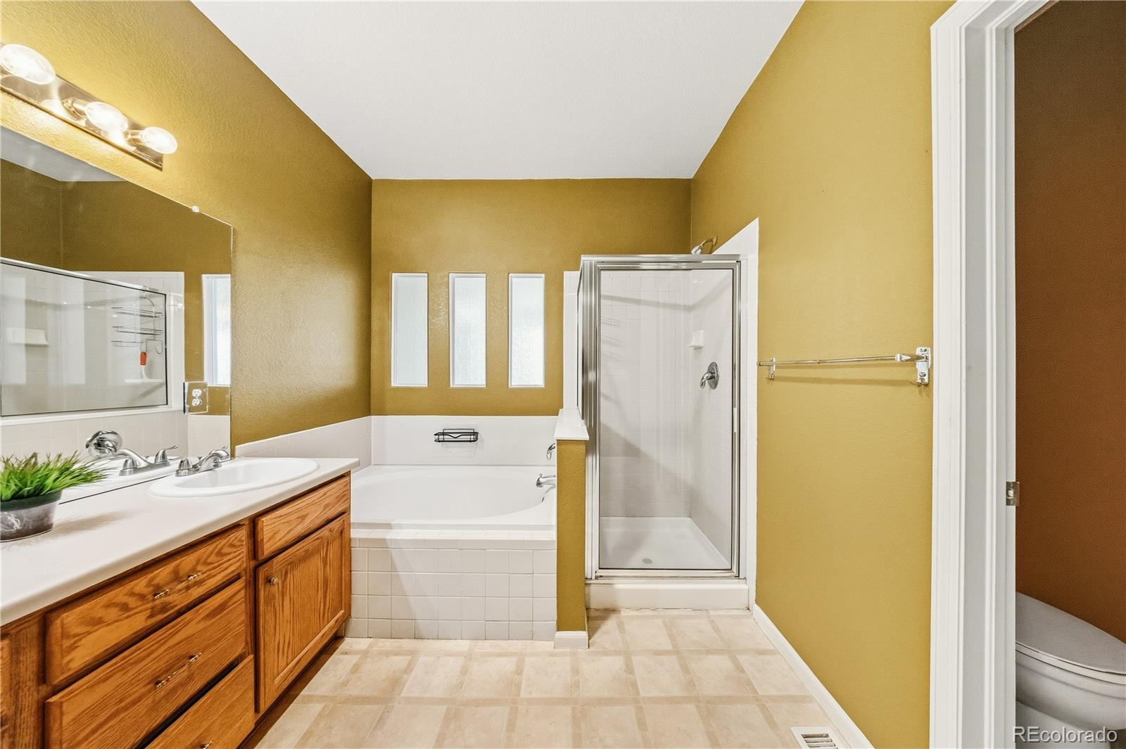 MLS Image #28 for 7777 e 23rd avenue,denver, Colorado