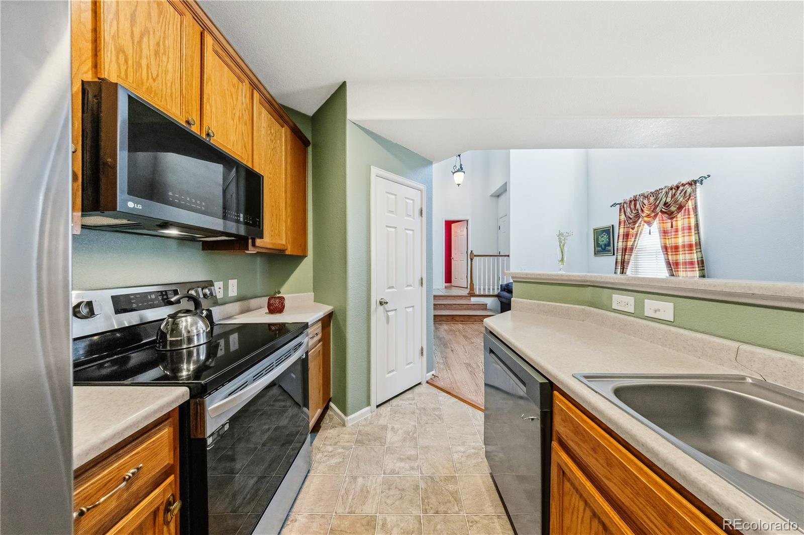 MLS Image #8 for 7777 e 23rd avenue,denver, Colorado