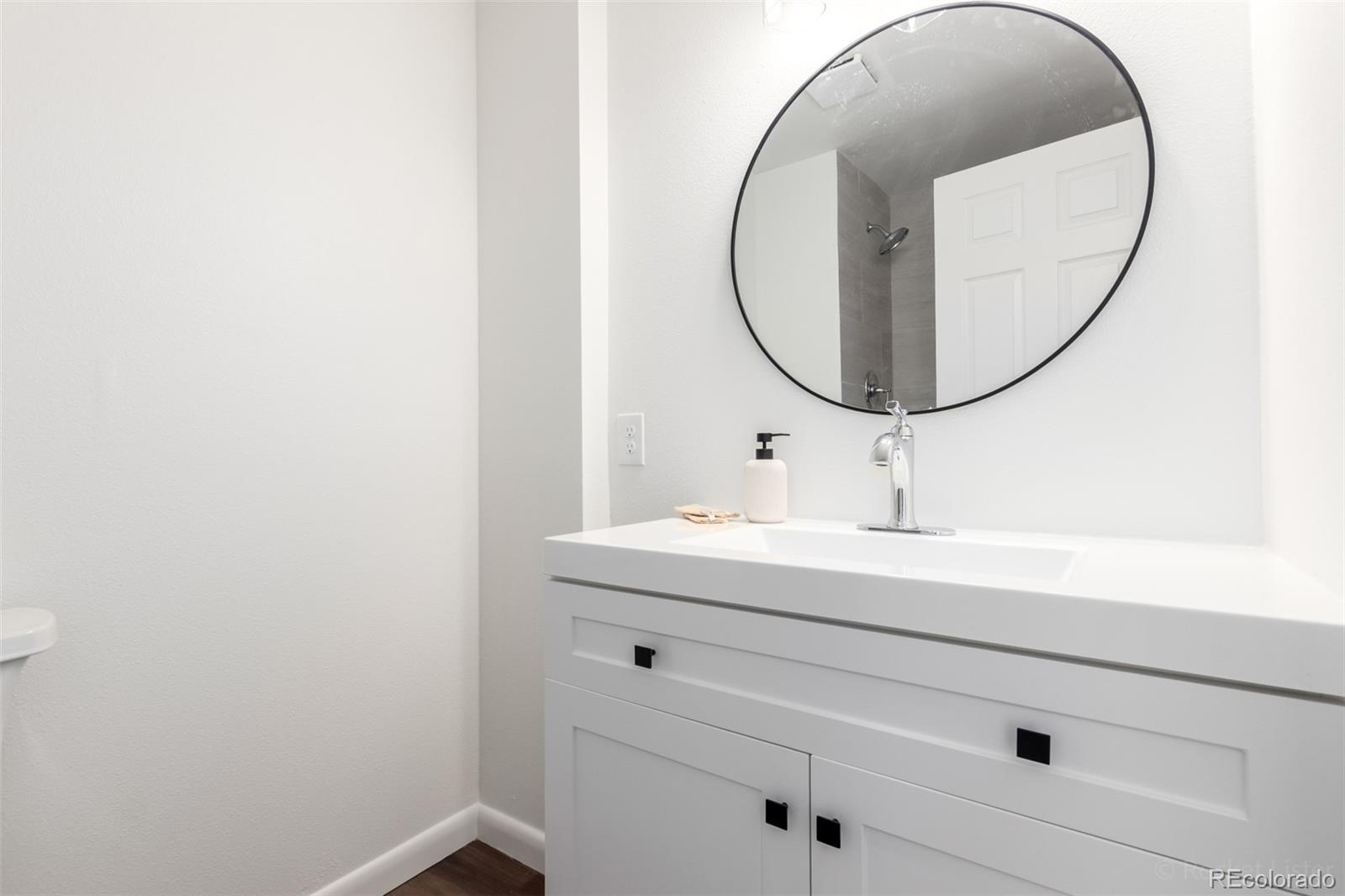 MLS Image #23 for 1885 s quebec way,denver, Colorado