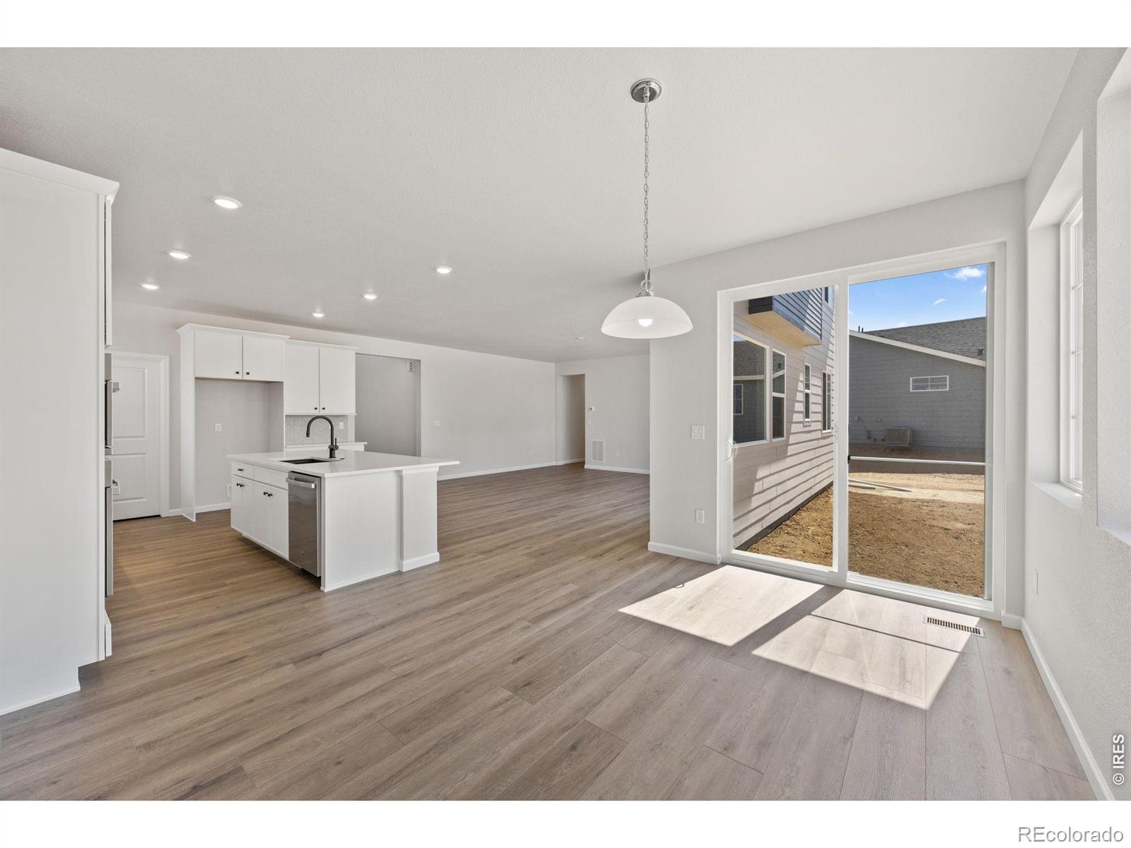 MLS Image #18 for 24376 e 35th drive,aurora, Colorado