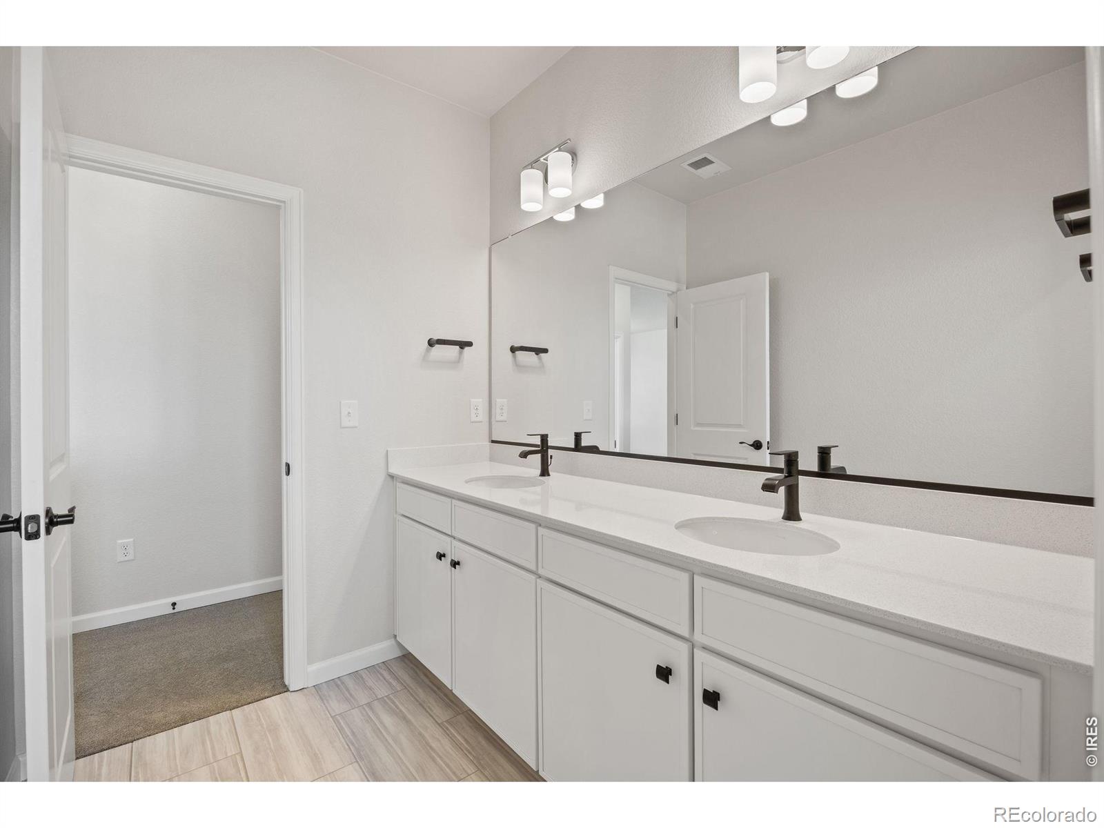 MLS Image #26 for 24376 e 35th drive,aurora, Colorado