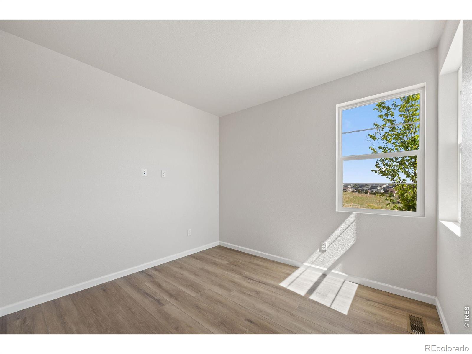 MLS Image #7 for 24376 e 35th drive,aurora, Colorado