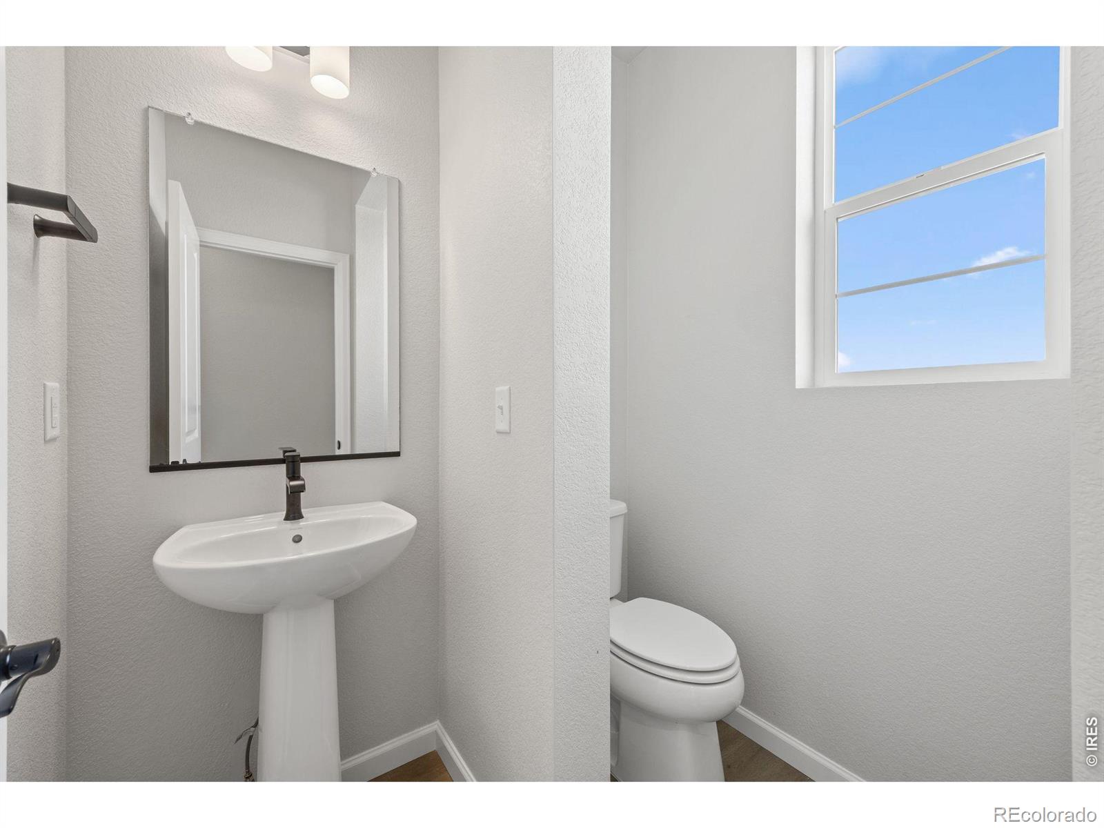MLS Image #8 for 24376 e 35th drive,aurora, Colorado