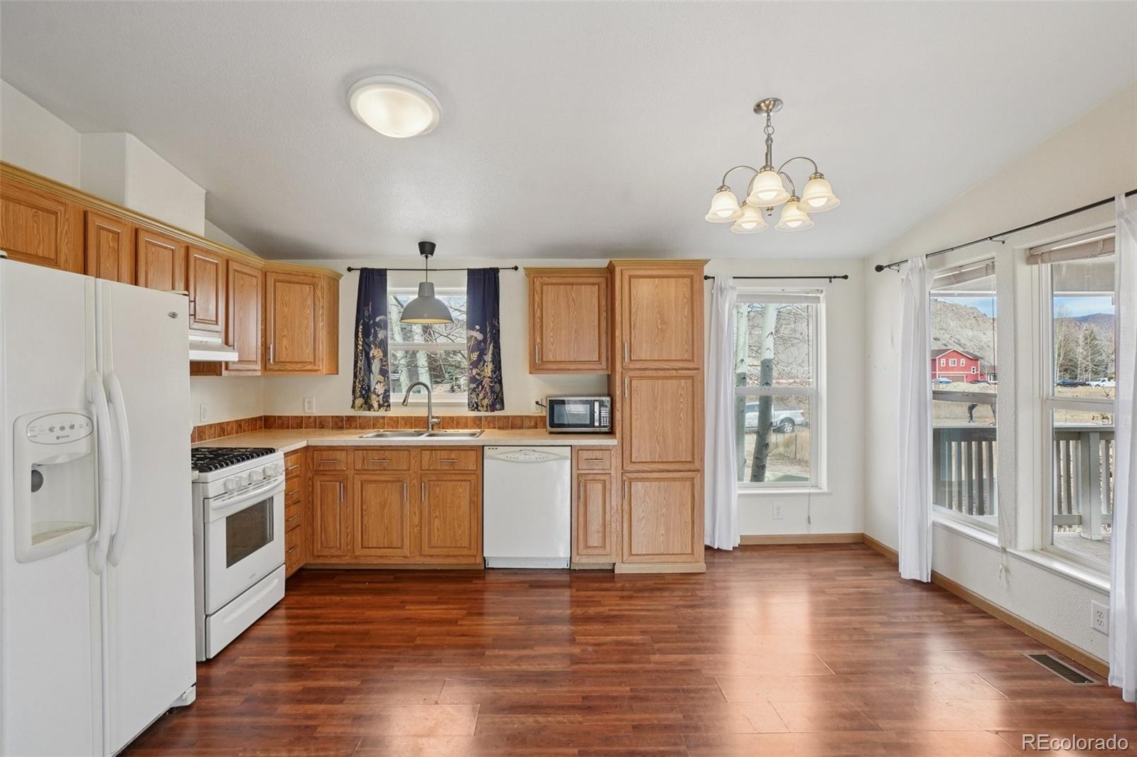 MLS Image #18 for 133 e grand avenue,hot sulphur springs, Colorado