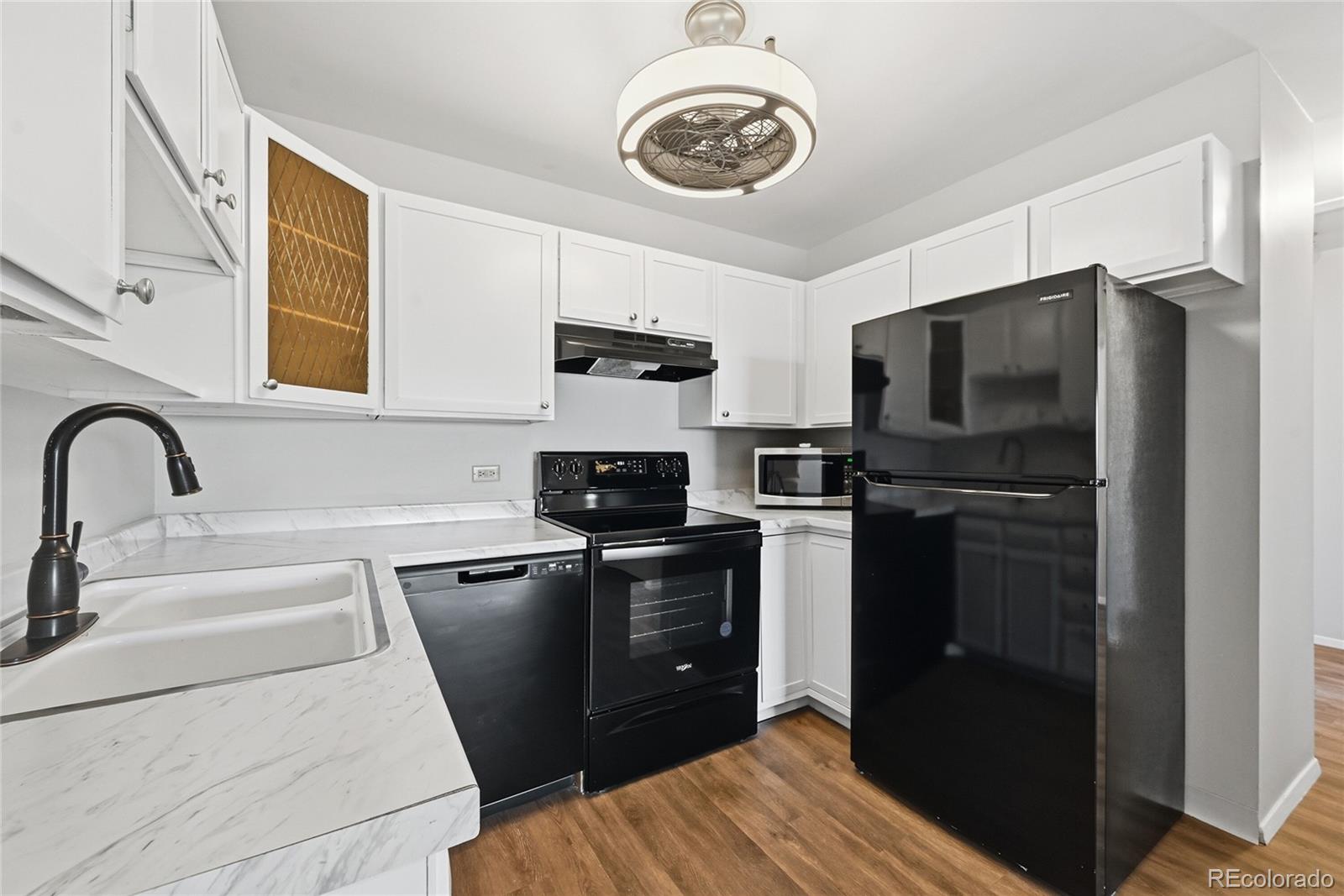 MLS Image #11 for 350 s clinton street,denver, Colorado