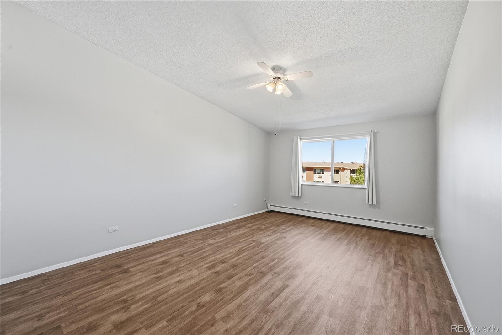 MLS Image #14 for 350 s clinton street,denver, Colorado