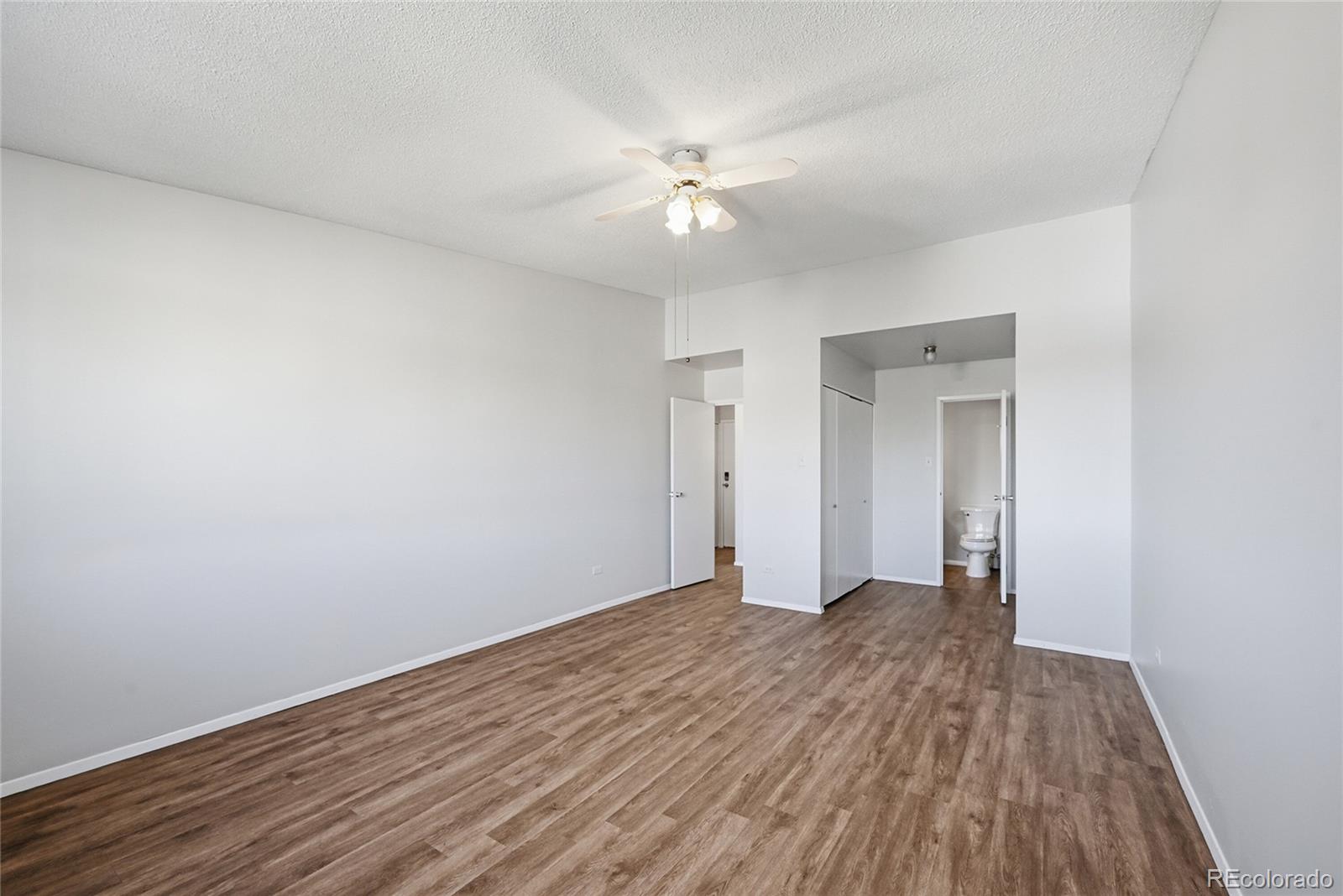 MLS Image #16 for 350 s clinton street,denver, Colorado