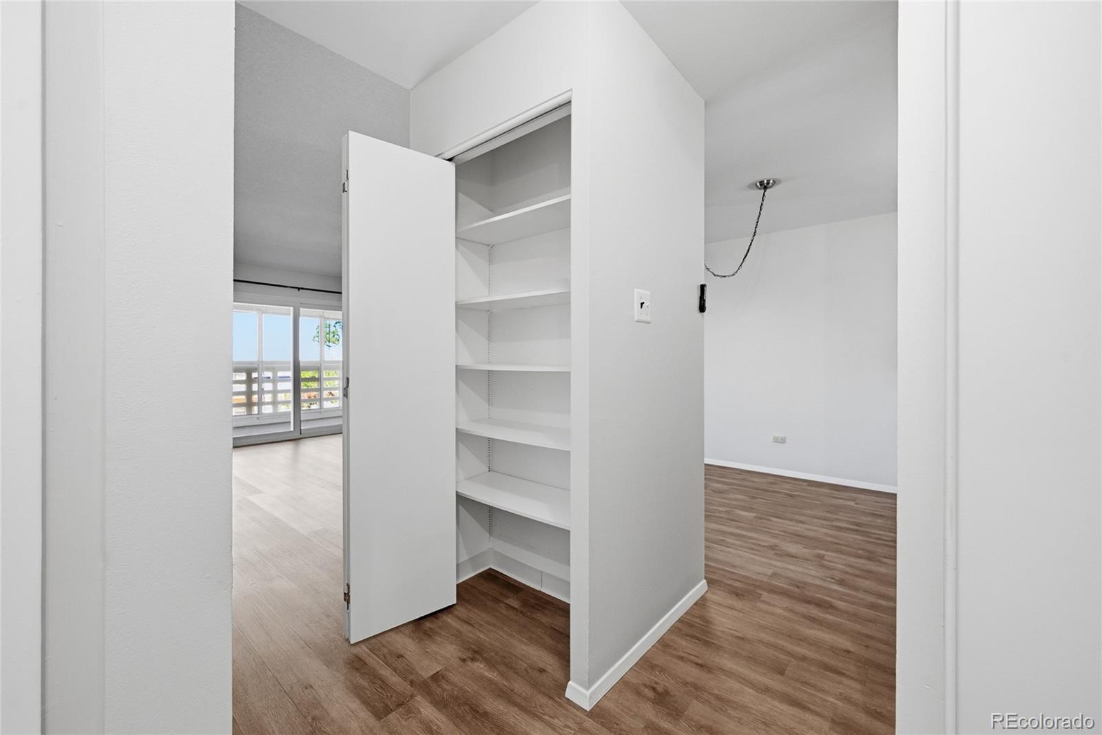 MLS Image #22 for 350 s clinton street,denver, Colorado