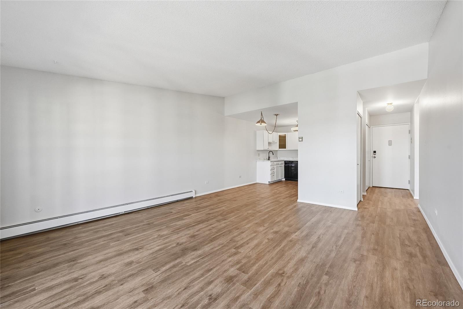 MLS Image #6 for 350 s clinton street,denver, Colorado