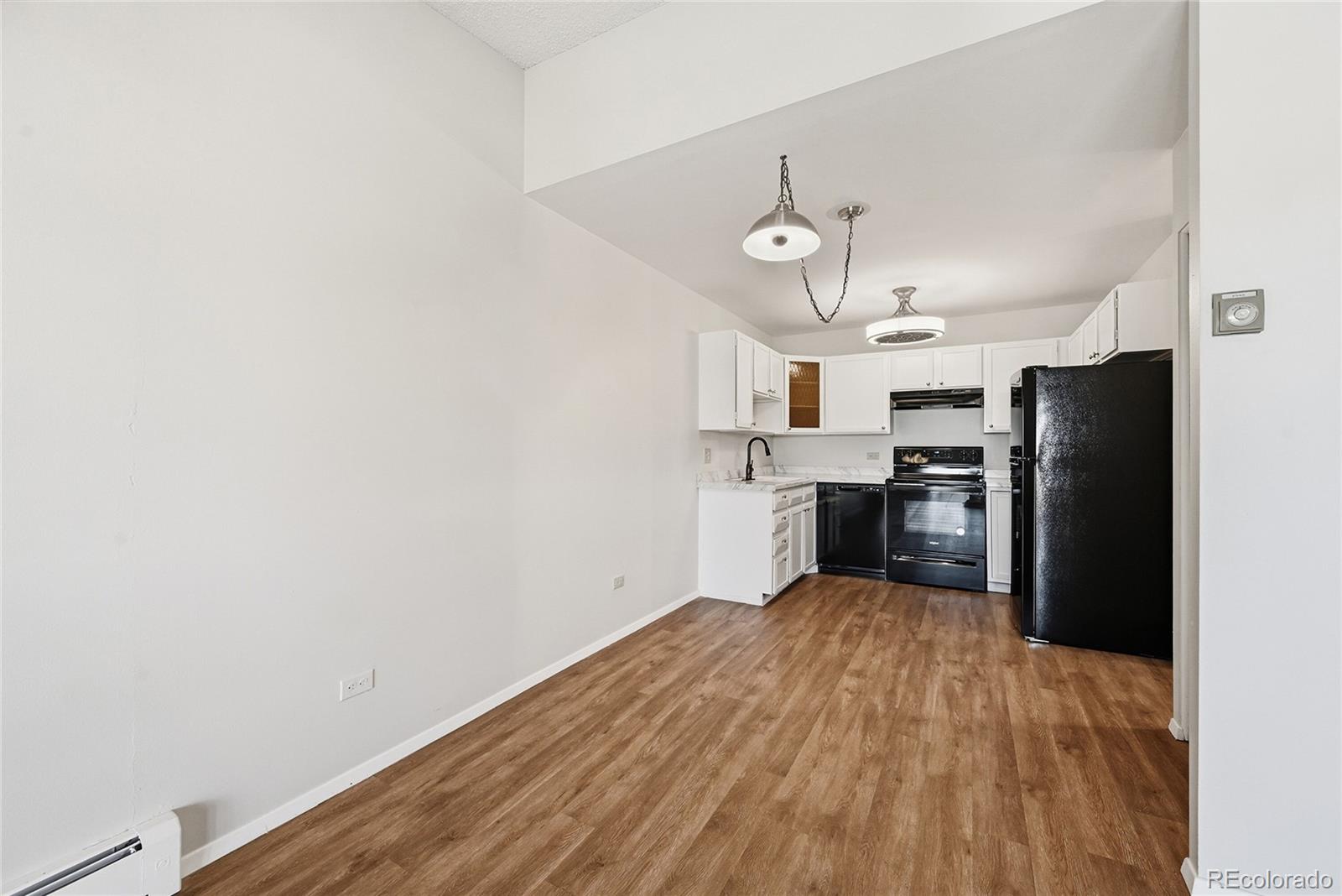 MLS Image #8 for 350 s clinton street,denver, Colorado