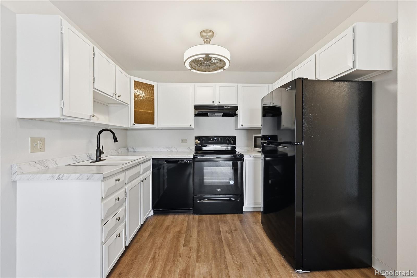MLS Image #9 for 350 s clinton street,denver, Colorado