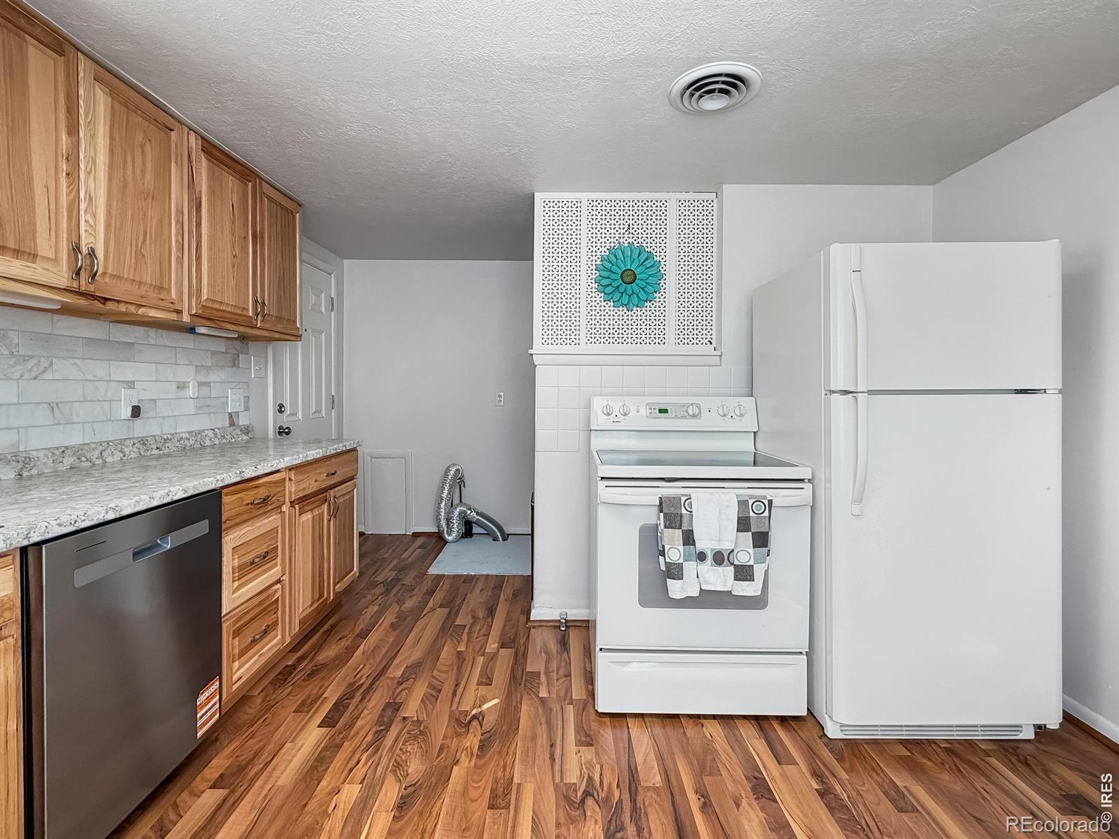 MLS Image #10 for 525  cleveland street,sterling, Colorado