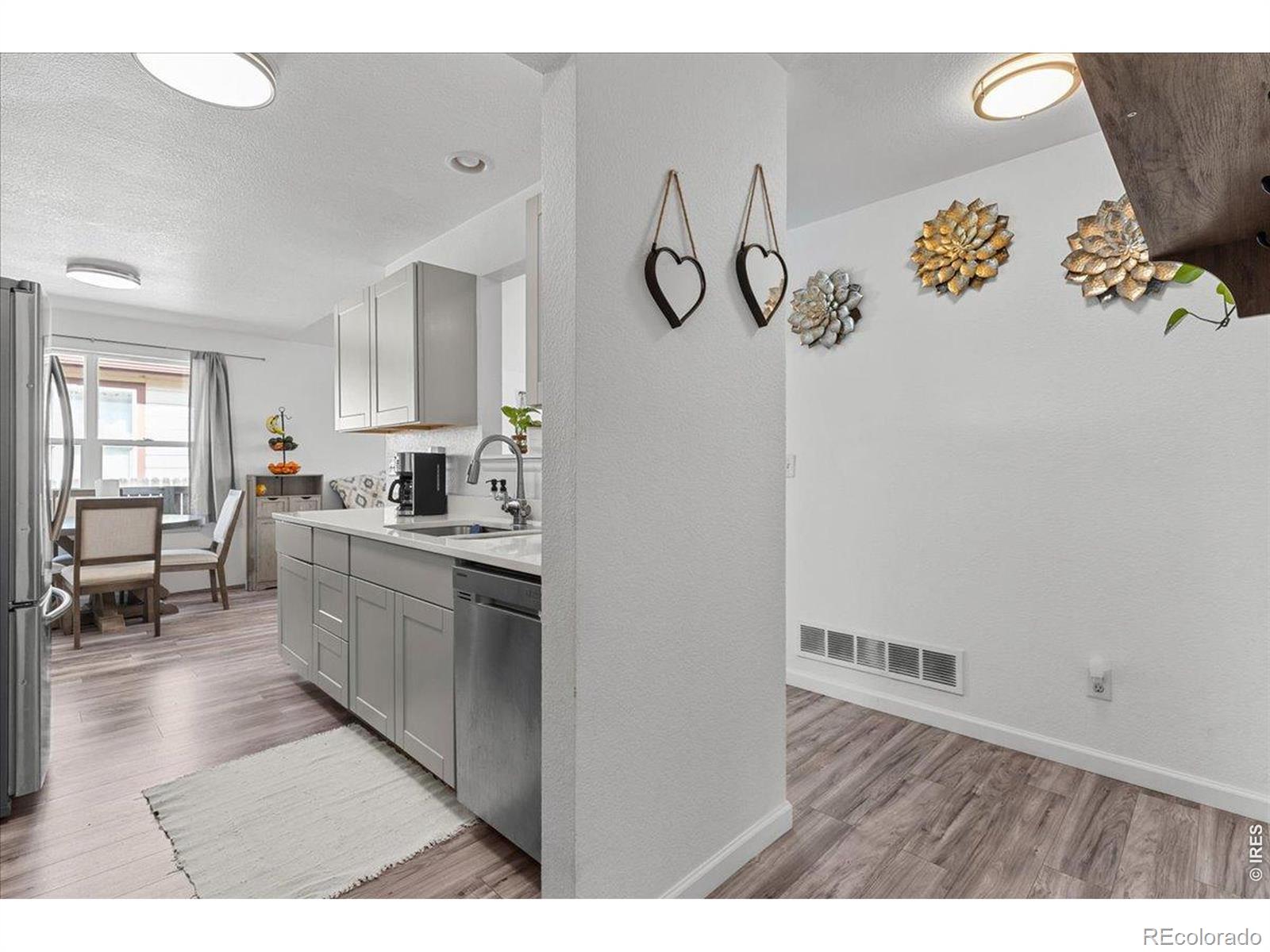 MLS Image #5 for 832  thornhill place,fort collins, Colorado