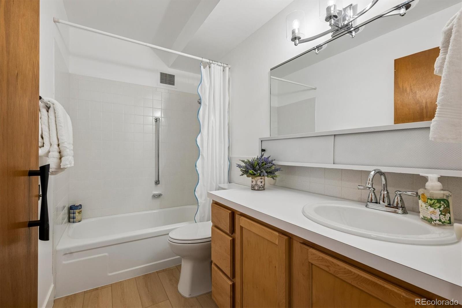 MLS Image #10 for 9340 e center avenue 4a,denver, Colorado