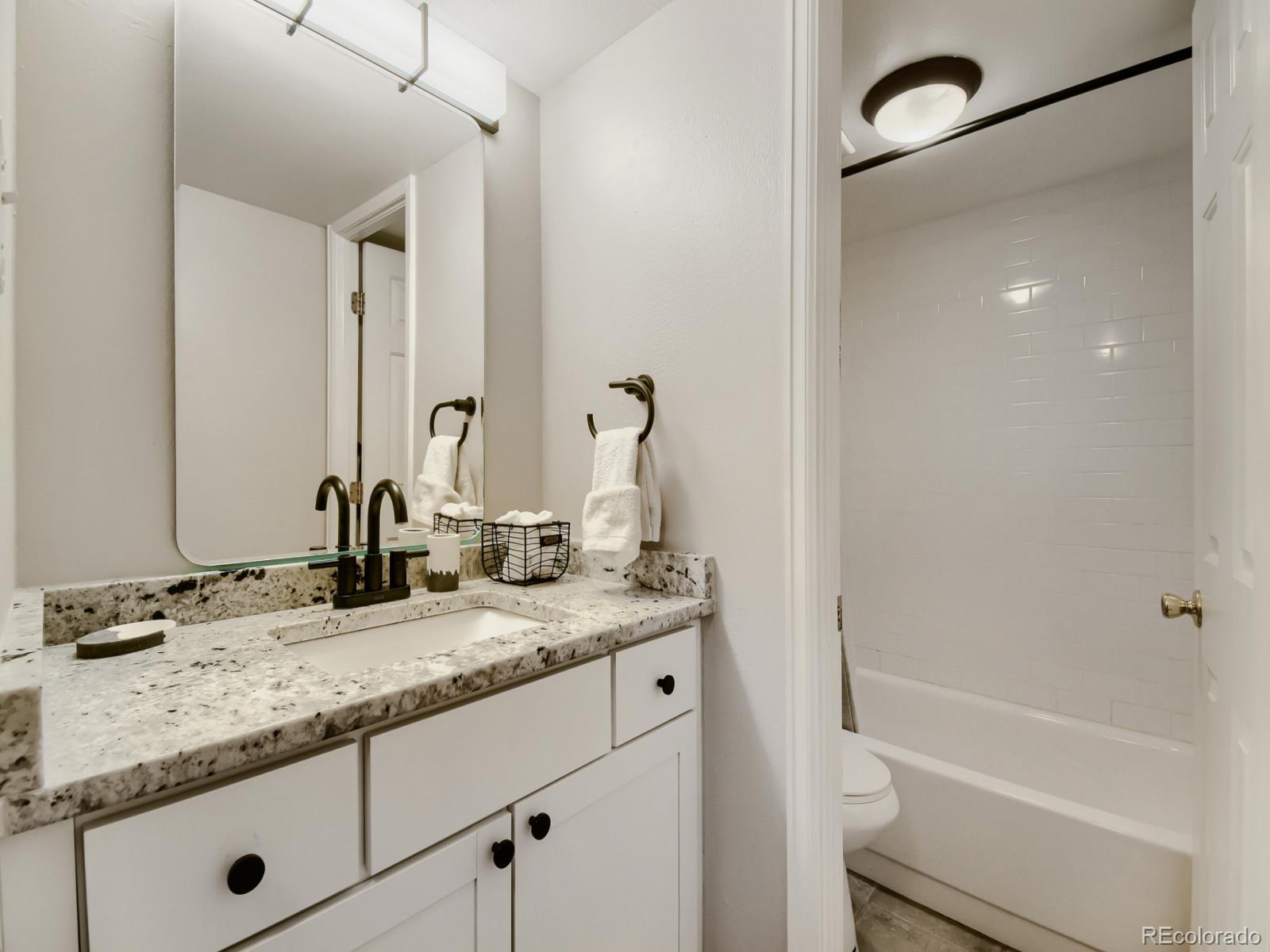 MLS Image #17 for 1433 n williams street 305,denver, Colorado