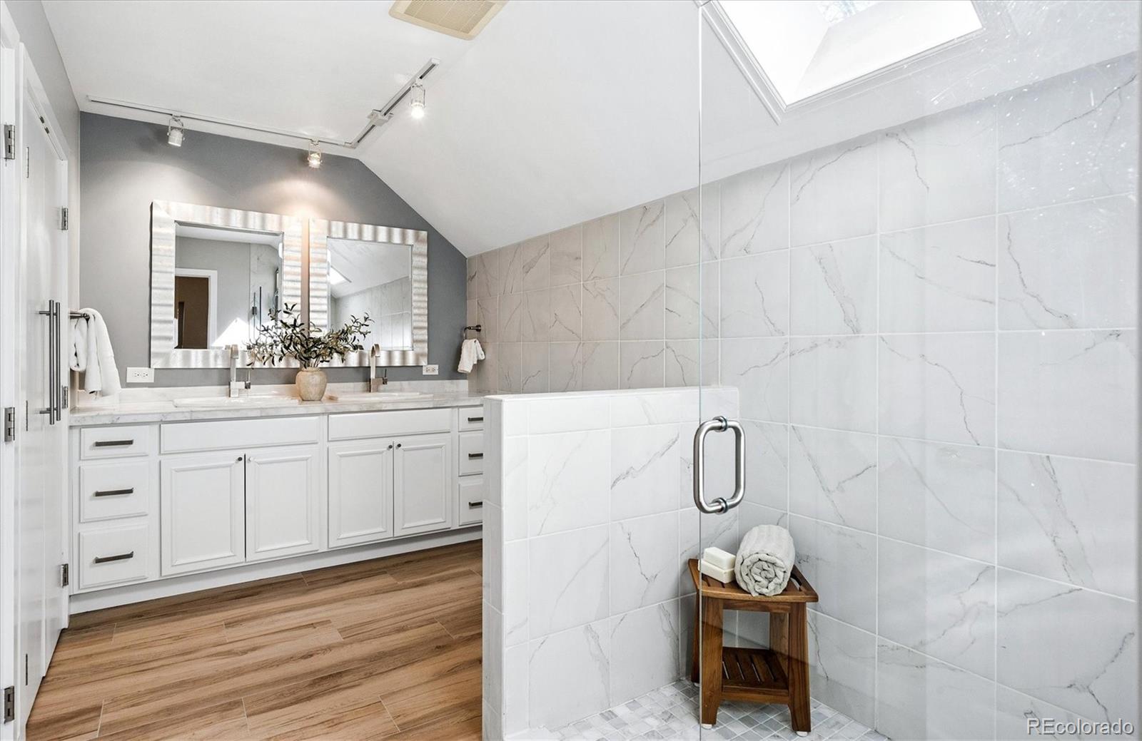 MLS Image #17 for 2770 s elmira street,denver, Colorado