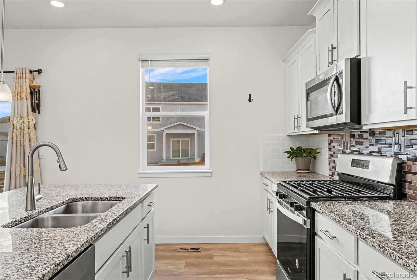 MLS Image #12 for 15771  roslyn street,thornton, Colorado