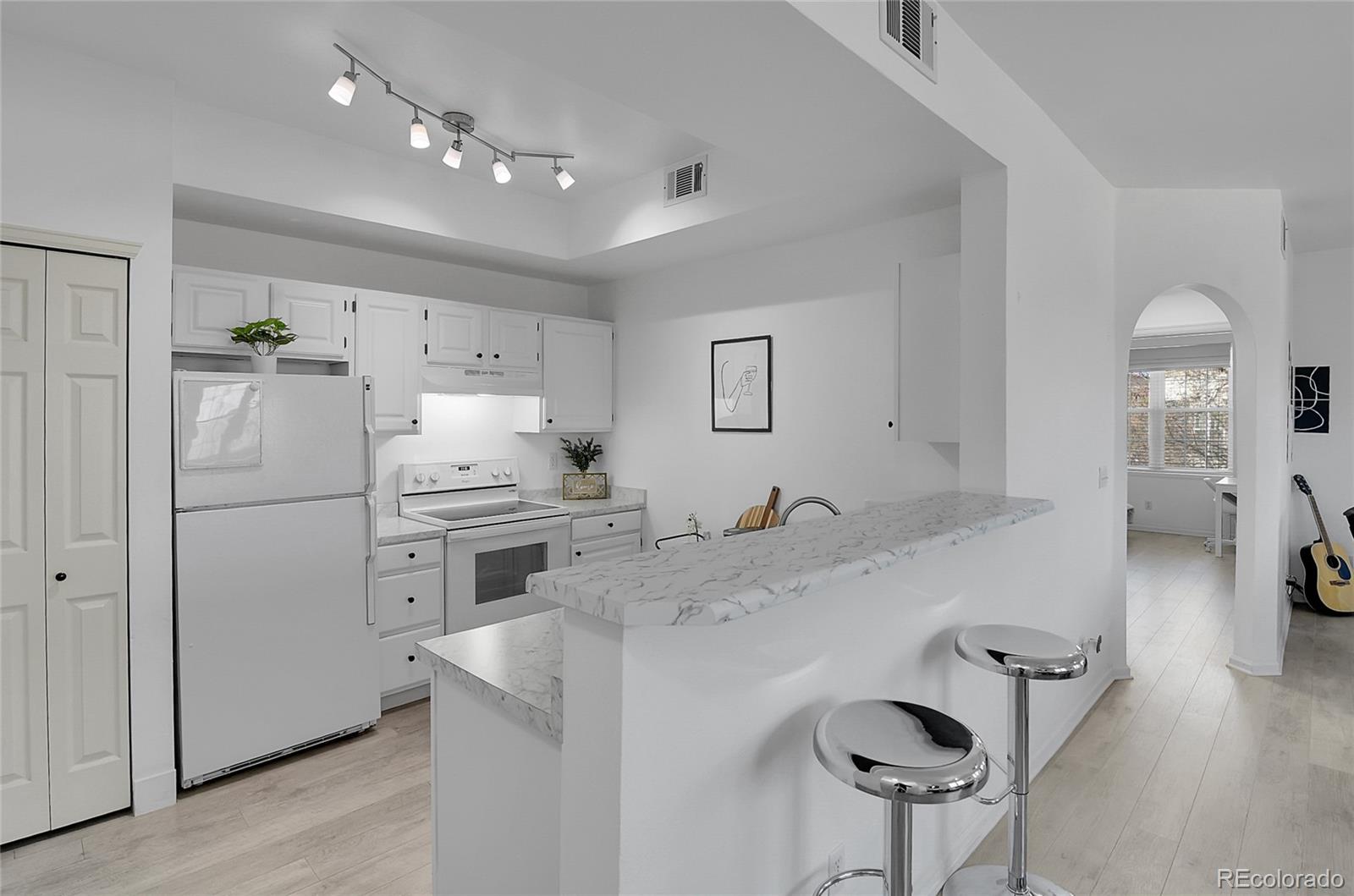 MLS Image #7 for 12768  ironstone way 204,parker, Colorado