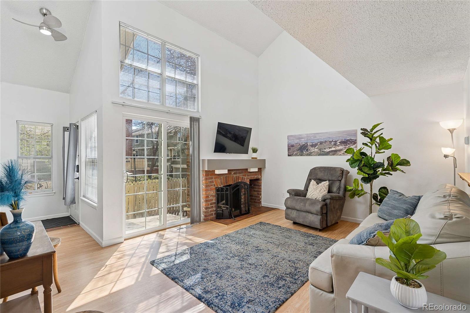 MLS Image #5 for 2003 s helena street,aurora, Colorado