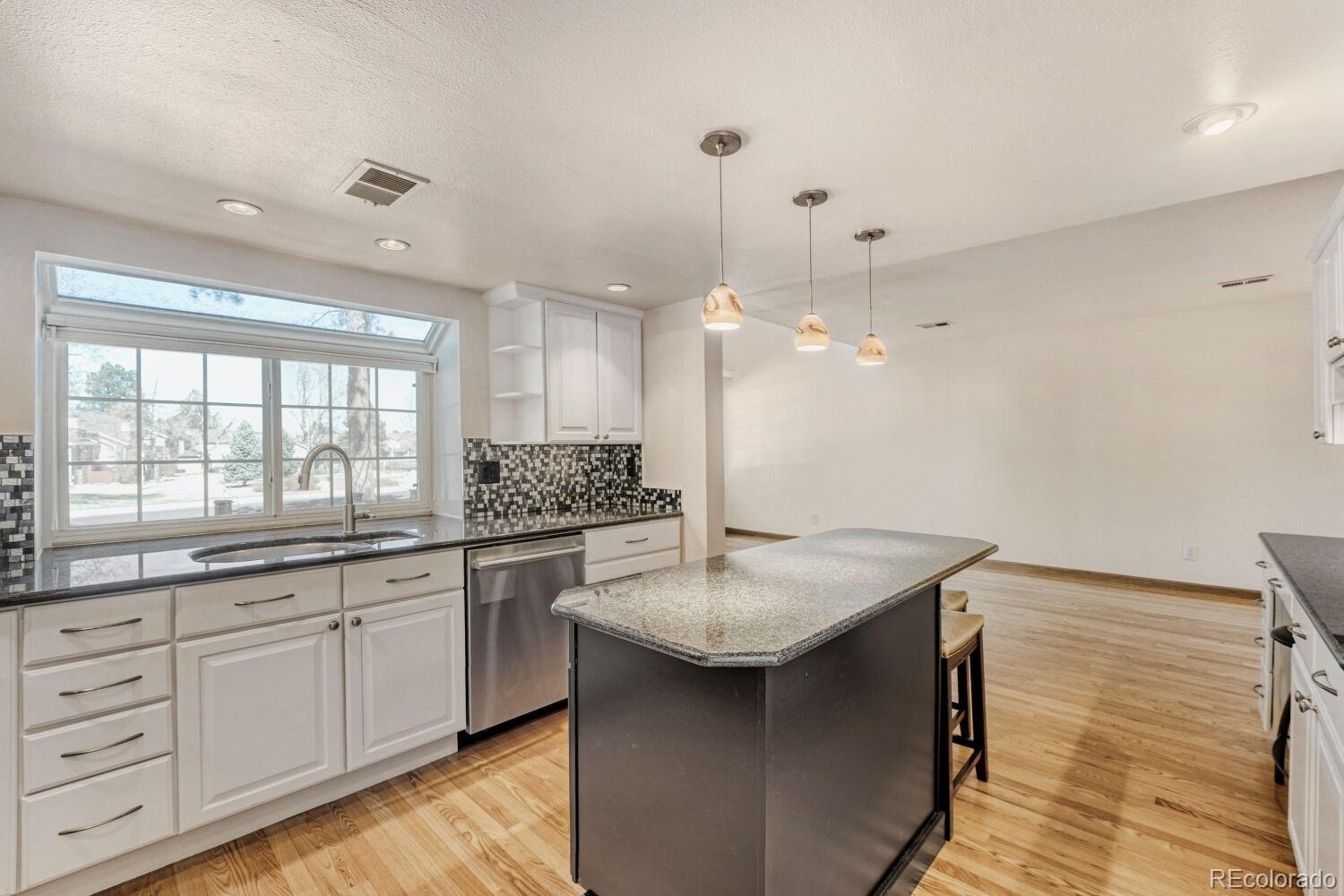 MLS Image #8 for 12662 e warren drive,aurora, Colorado