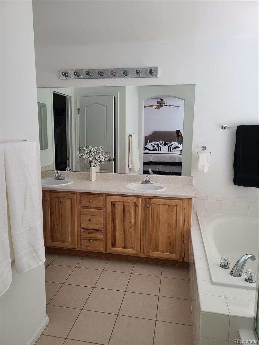 MLS Image #12 for 9492  cedarhurst lane b,highlands ranch, Colorado