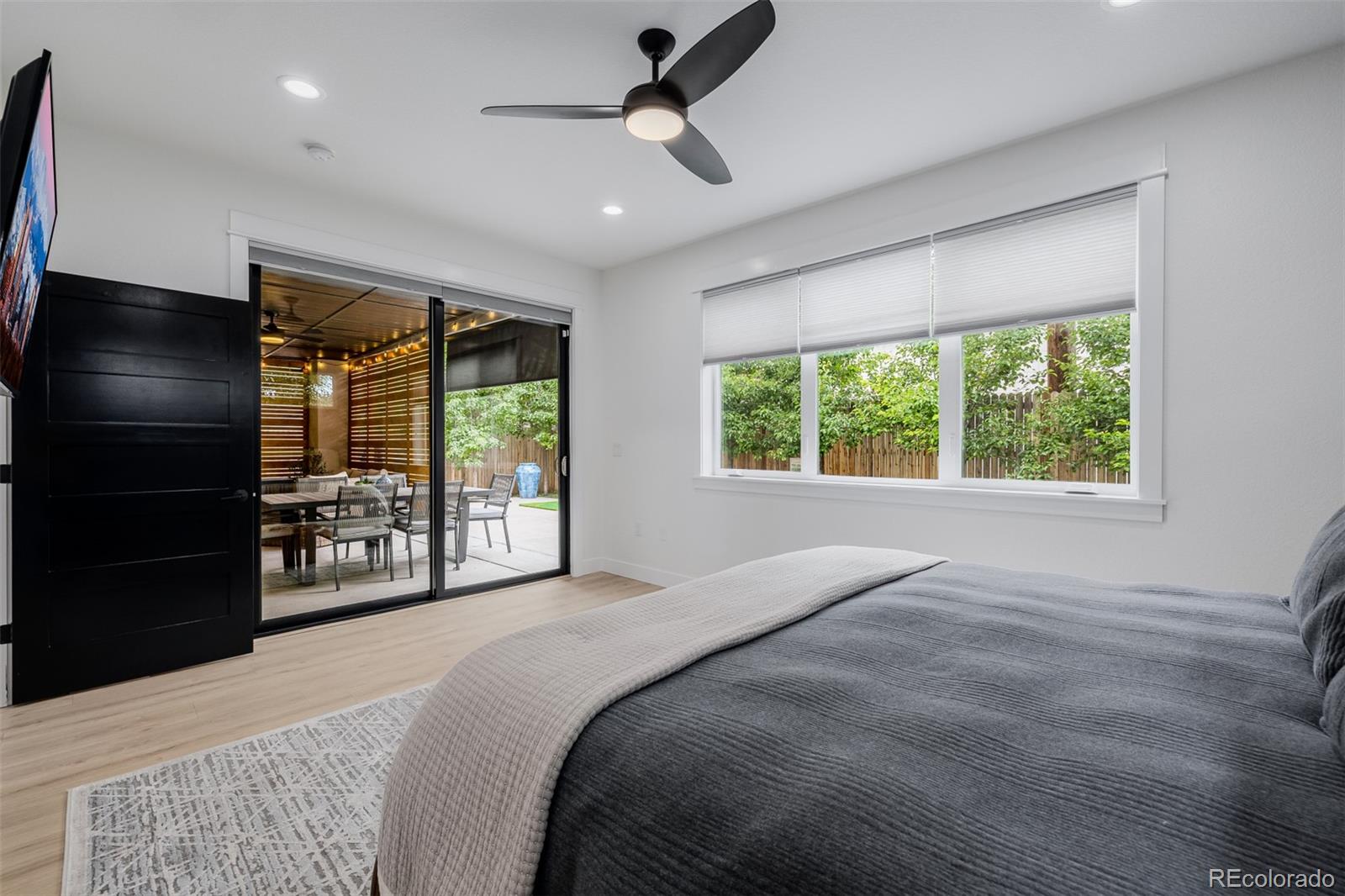 MLS Image #13 for 2901 s bellaire street,denver, Colorado