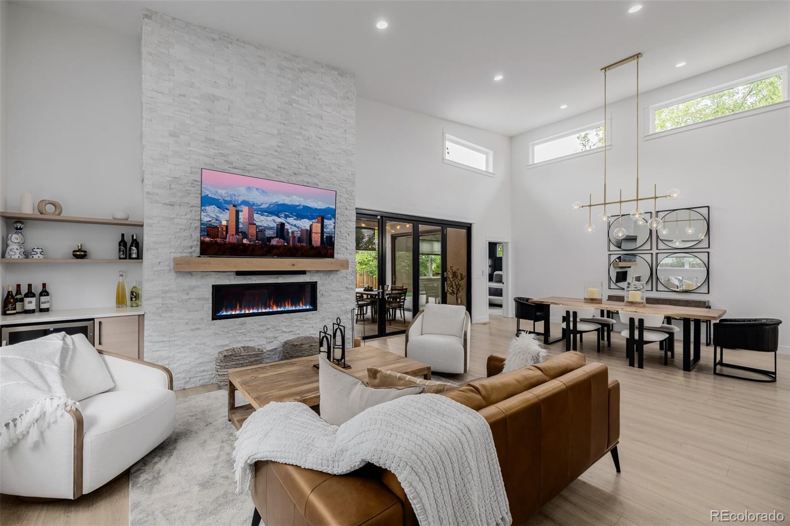 MLS Image #3 for 2901 s bellaire street,denver, Colorado