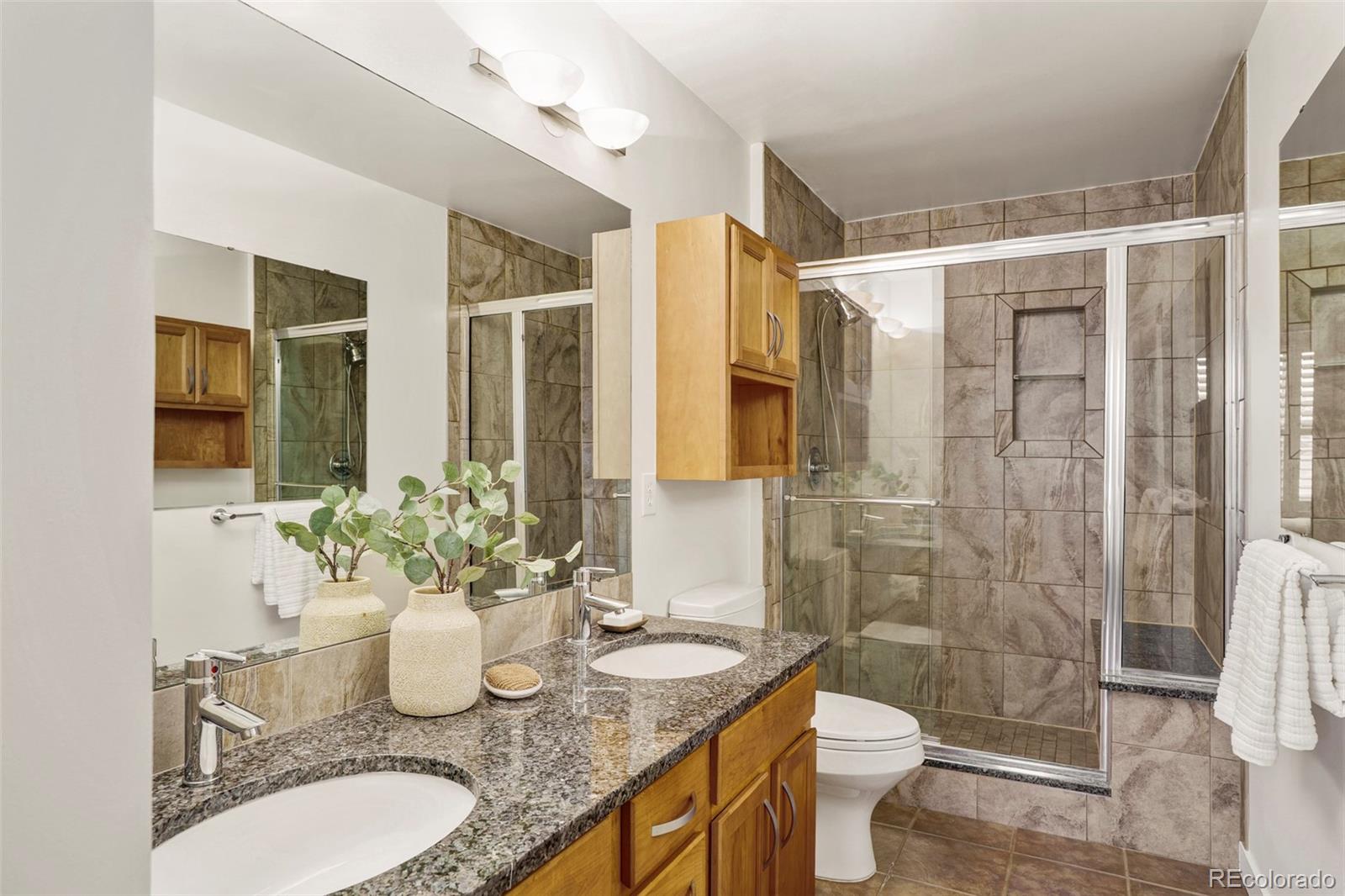 MLS Image #12 for 1313 s clarkson street 208,denver, Colorado