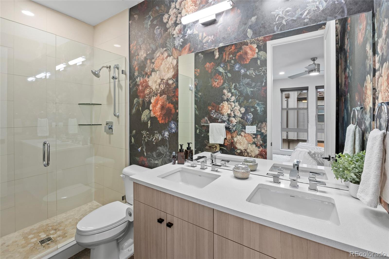 MLS Image #18 for 5009 s platte river parkway,littleton, Colorado