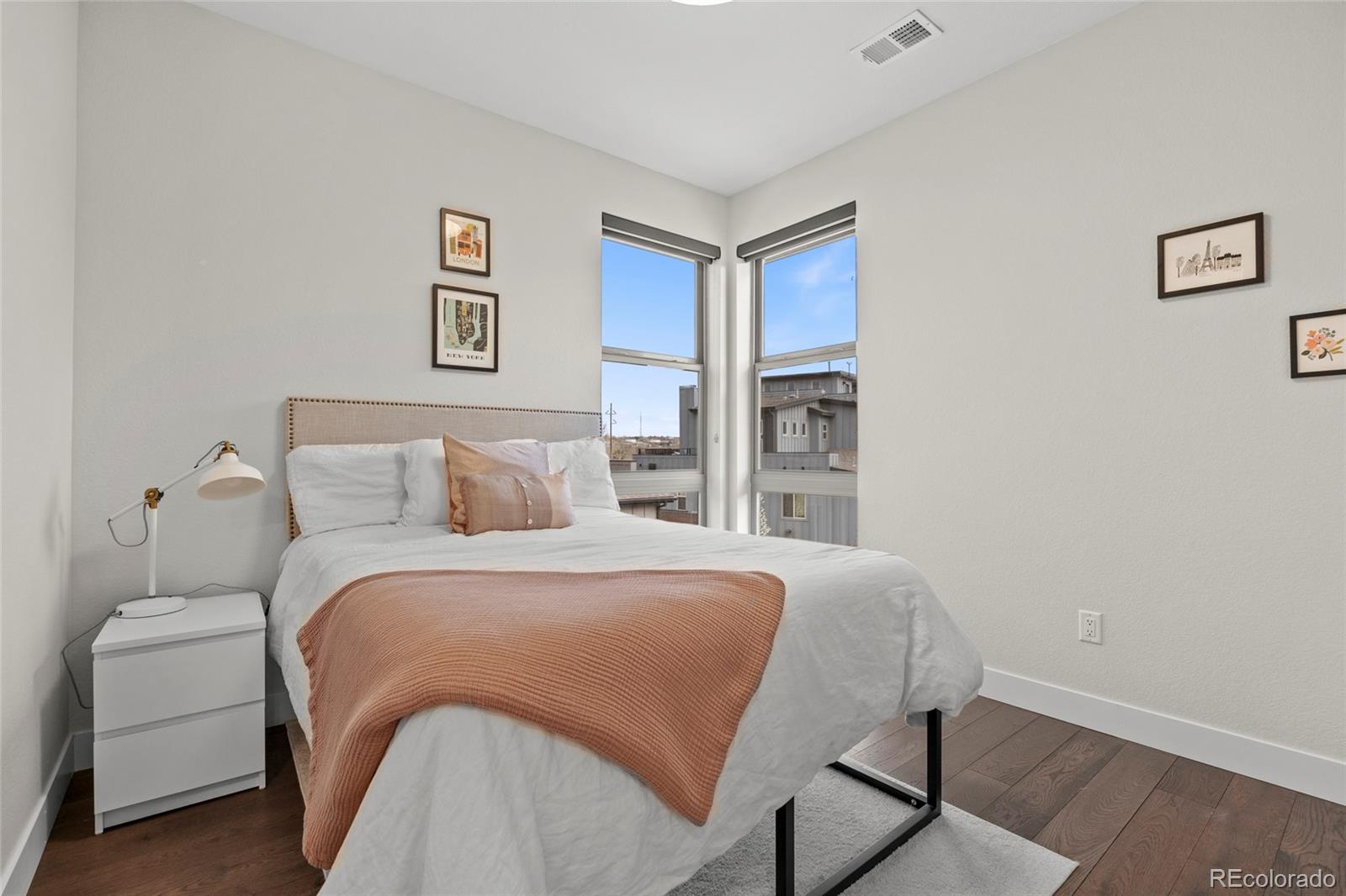 MLS Image #20 for 5009 s platte river parkway,littleton, Colorado