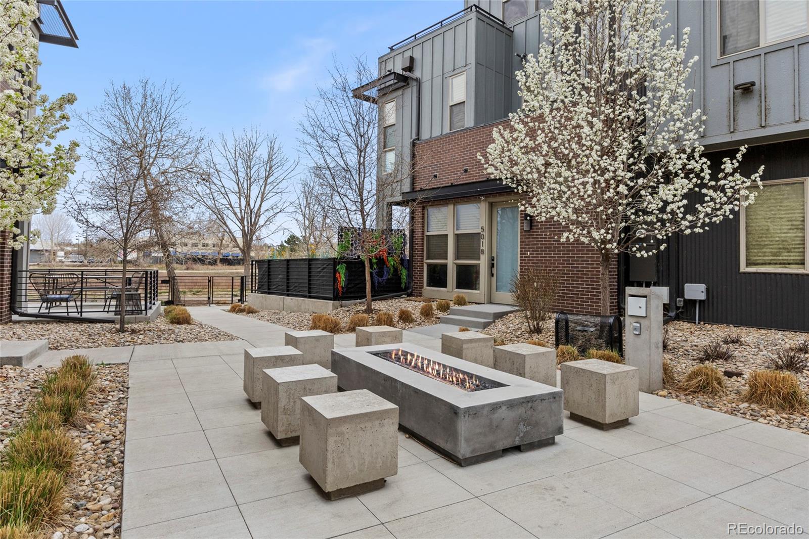 MLS Image #28 for 5009 s platte river parkway,littleton, Colorado